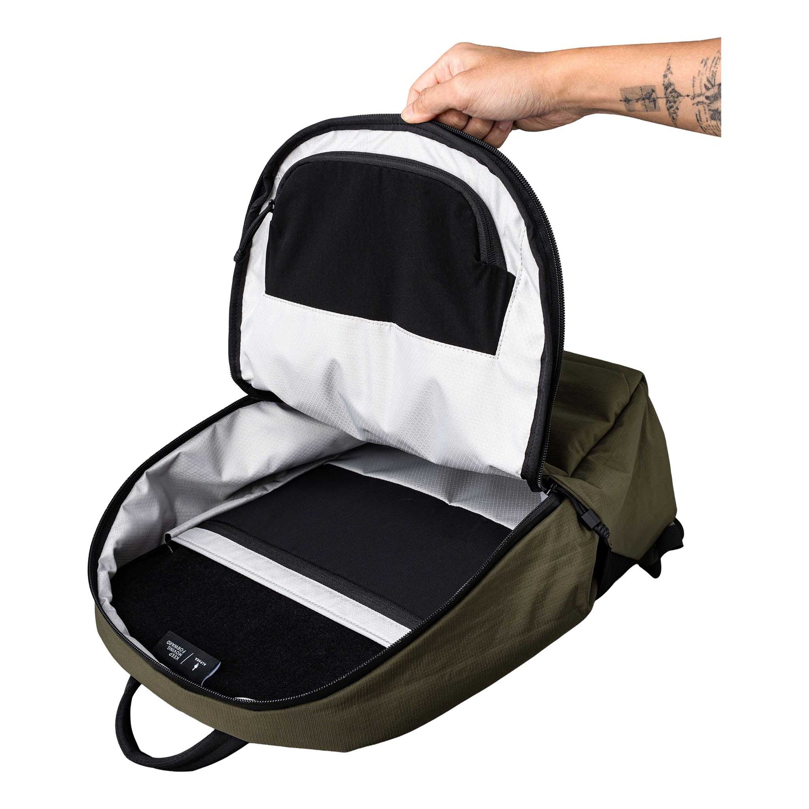 Bravo Backpack 23L Alpaka AA010610524 Backpacks 23L / Green | Axoflux 400D