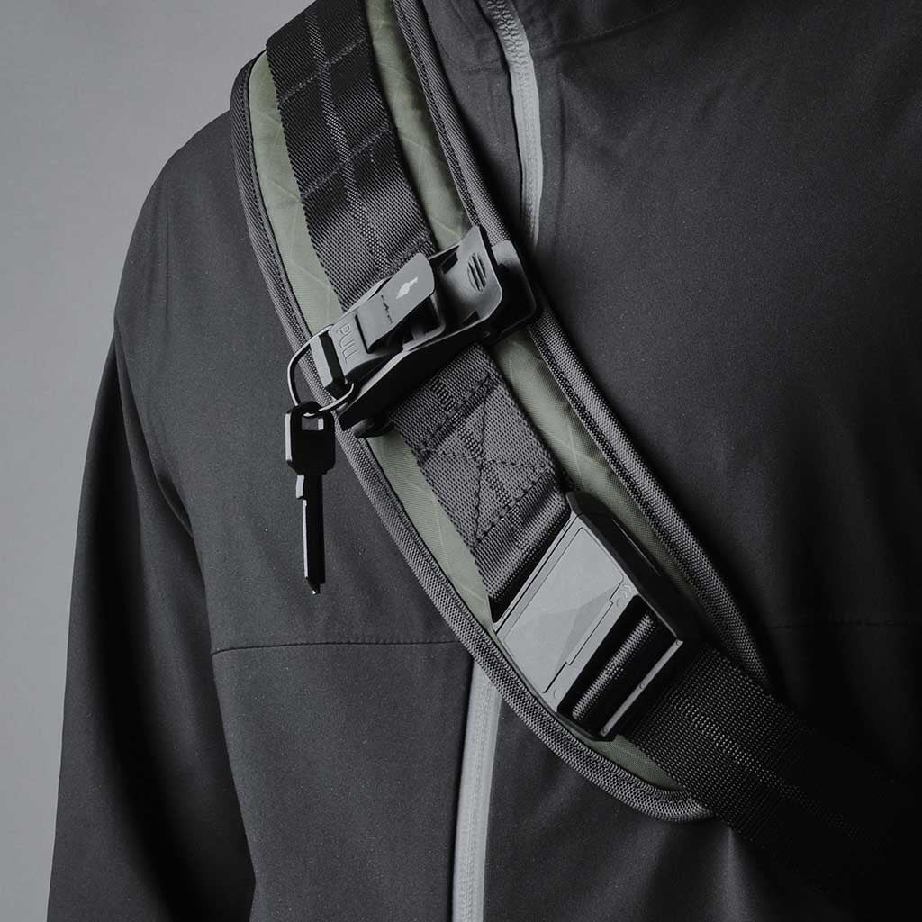 Bravo Sling Max v2 Alpaka AA100200503 Sling Bags 10L / Dark Green | X-Pac VX21