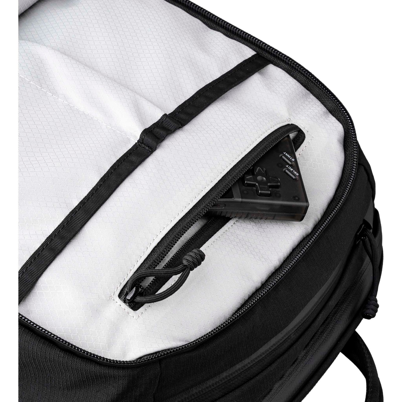 Elements Backpack Pro Alpaka AA010360124 Backpacks 26L / Black | Axoflux 400D Ripstop Nylon