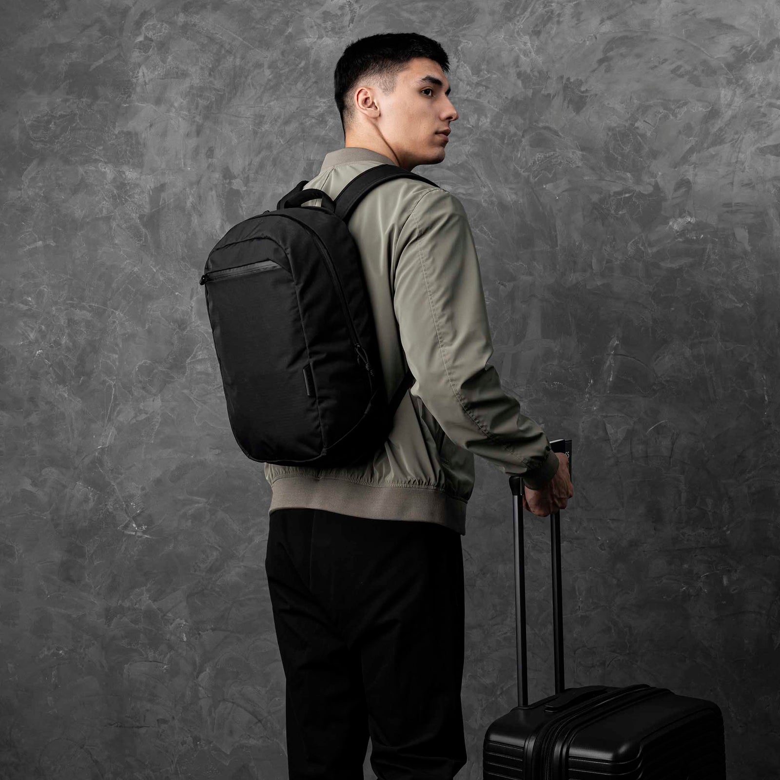 Essential Backpack 16L Alpaka AD010840118 Backpacks 16L / Black Axoflux 210D