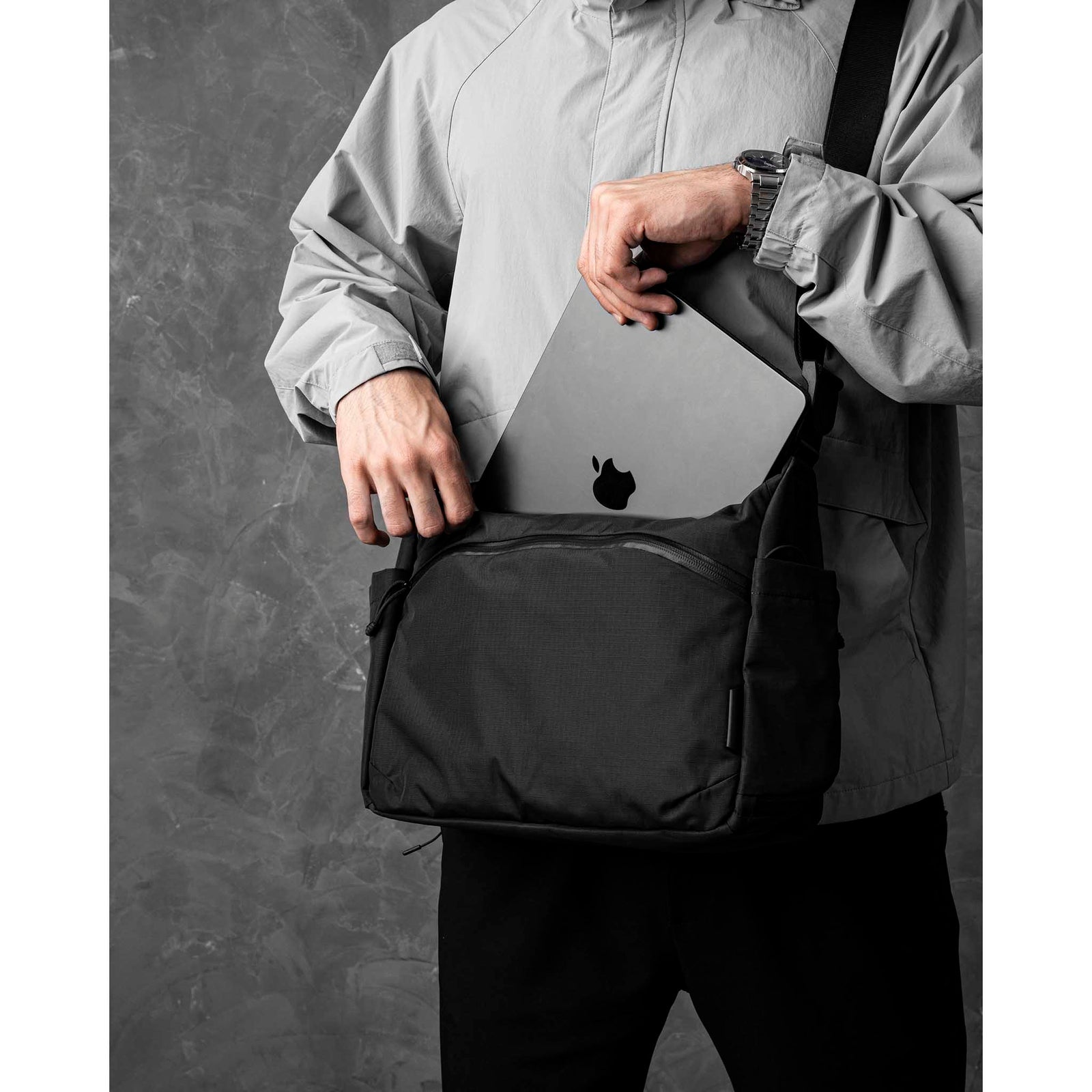 Flight Satchel Alpaka AD010860118 Satchels One Size / Black | Axoflux 210D
