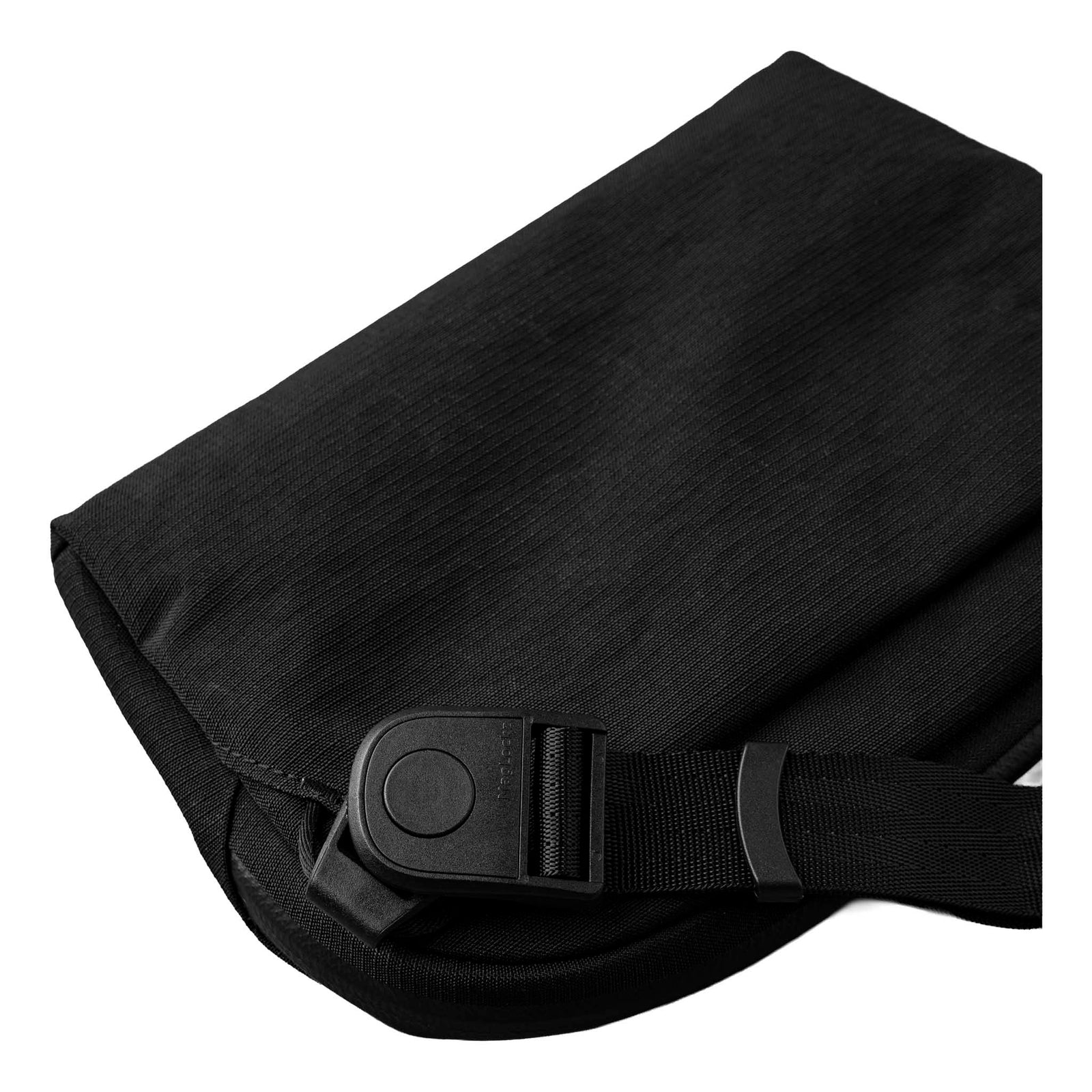 Flight Sling 1L Alpaka AA010530124 Sling Bags 1L / Black | Axoflux 400D
