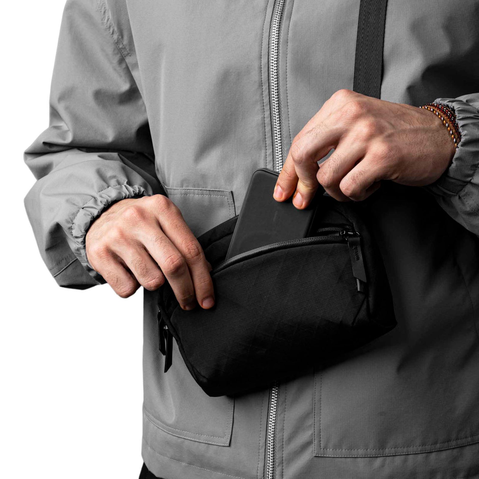 Flight Sling 1L Alpaka AA010530126 Sling Bags 1L / Black | Axogrid 210D