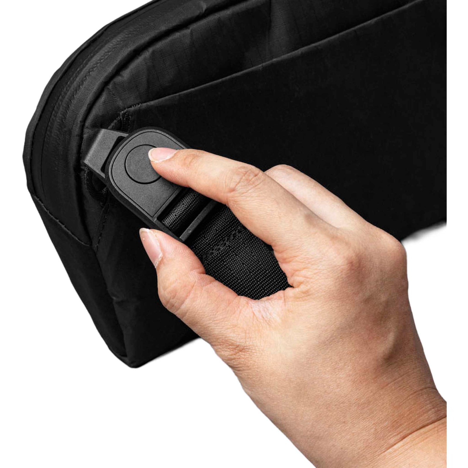 Flight Sling 1L Alpaka AA010530128 Sling Bags 1L / Black | X-Pac VX07 Ripstop