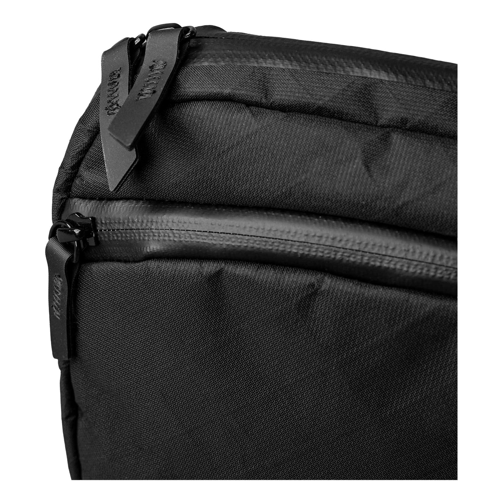 Flight Sling 2L Alpaka AA010460130 Sling Bags 2L / Black Ultradyne 100D