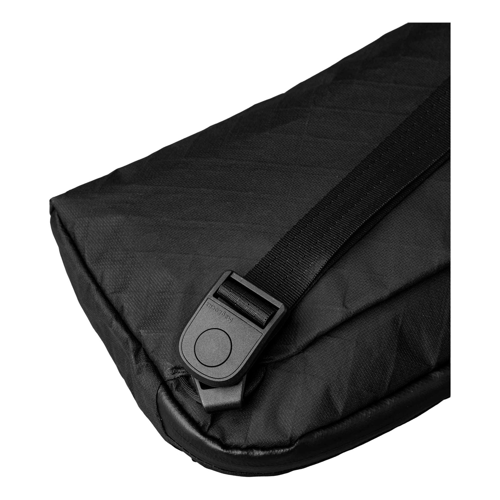 Flight Sling 2L Alpaka AA010460130 Sling Bags 2L / Black Ultradyne 100D