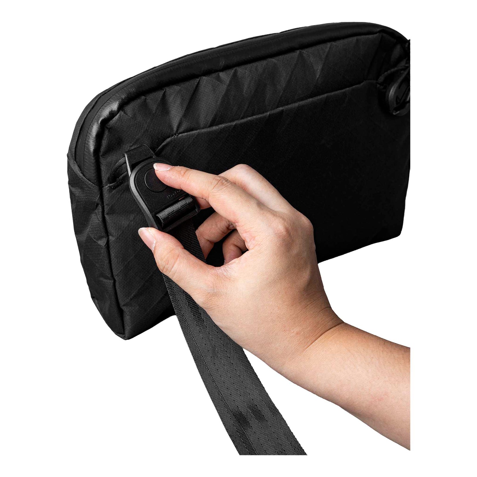 Flight Sling 2L Alpaka AA010460130 Sling Bags 2L / Black Ultradyne 100D