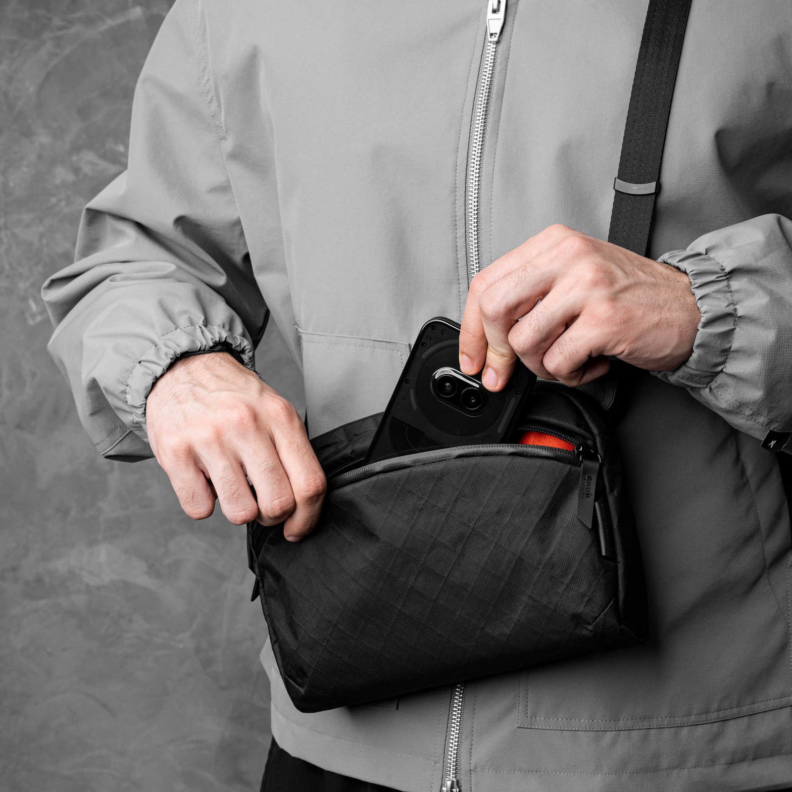 Flight Sling 2L Alpaka AA010460130 Sling Bags 2L / Black Ultradyne 100D
