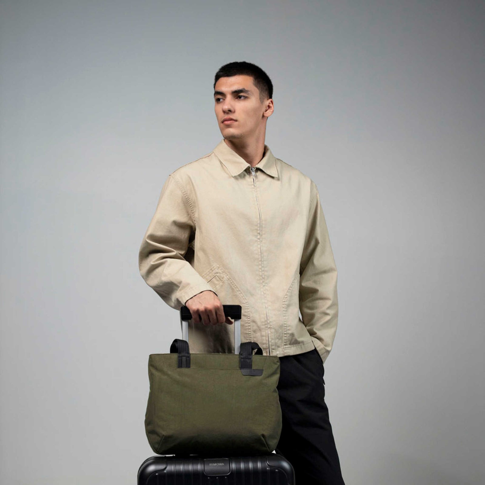 Flight Tote (S) Alpaka AD011010524 Tote Bags One Size / Green Axoflux 400D Ripstop Nylon