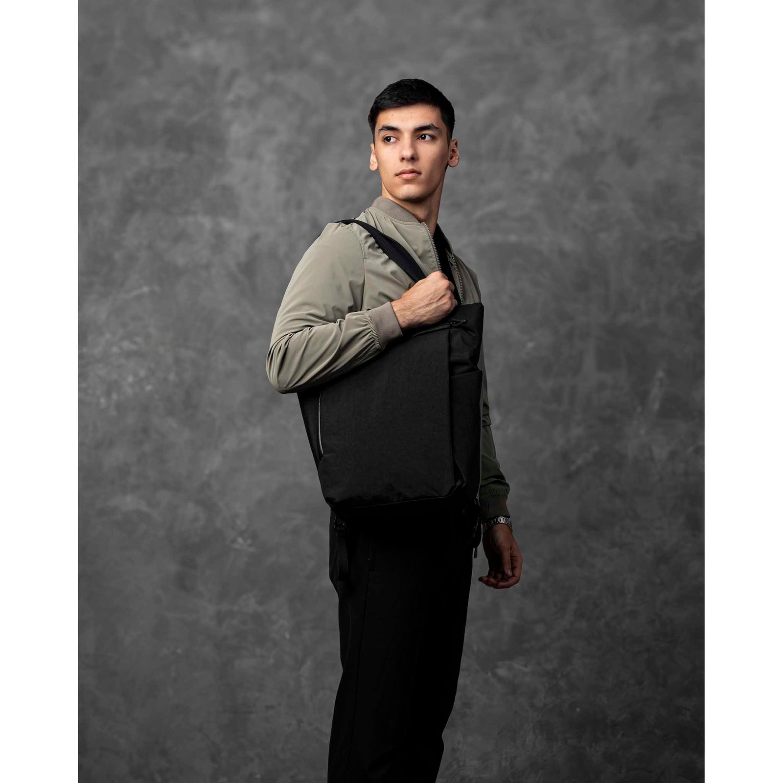 Flow Totepack Alpaka AA010850124 Tote Bags 14L / Black | Axoflux 400D Washed Nylon