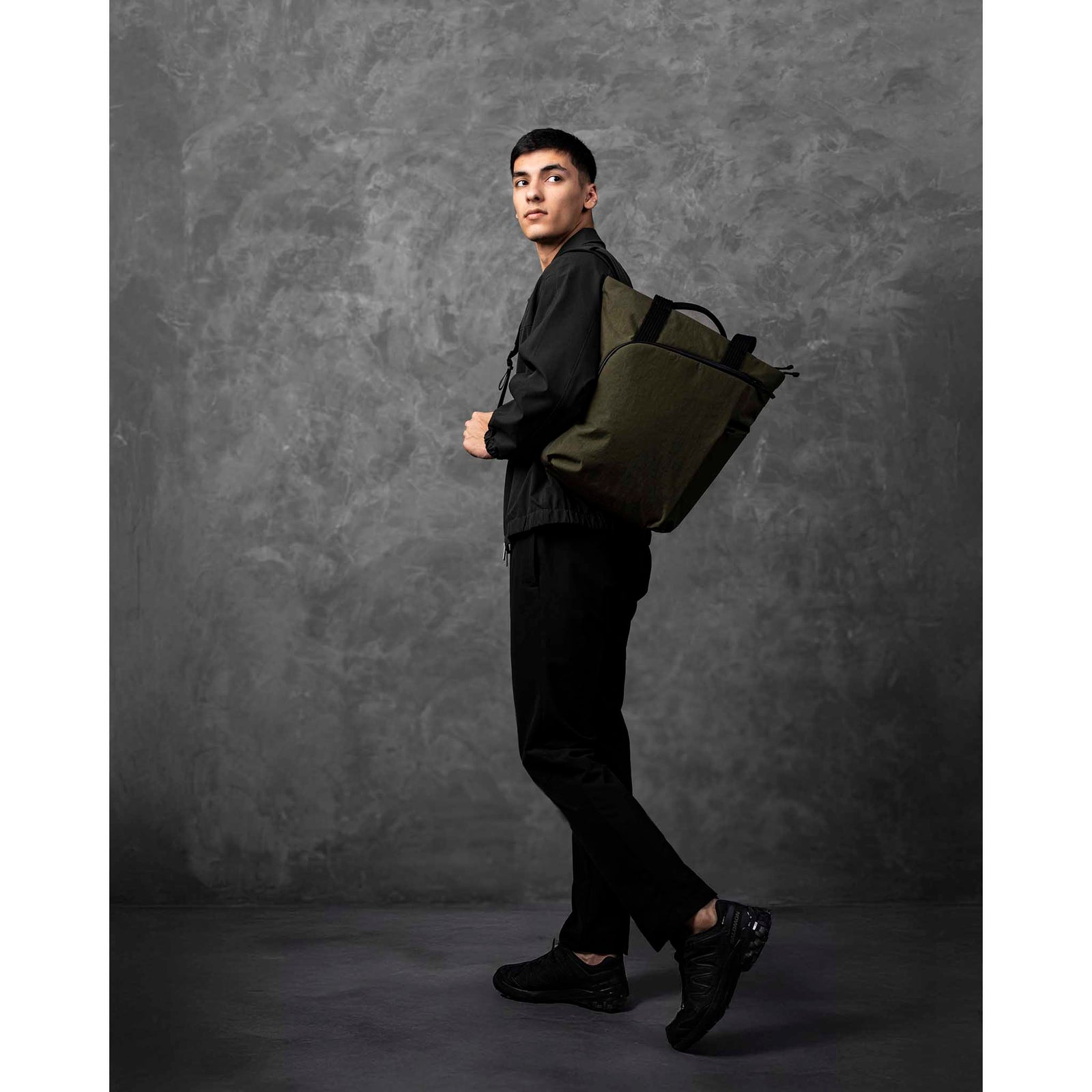 Flow Totepack Alpaka AA010850524 Tote Bags 14L / Green | Axoflux 400D Washed Nylon