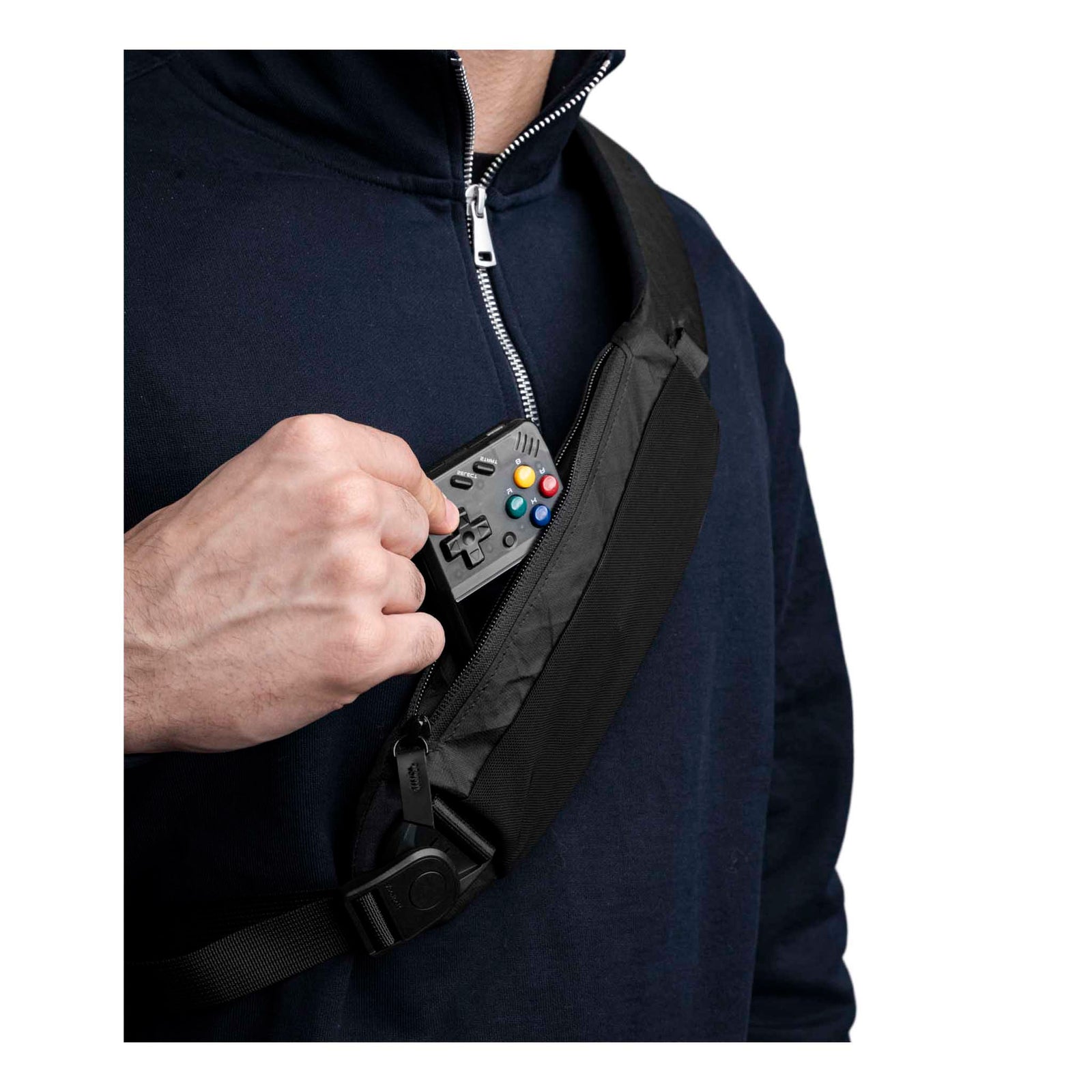 Metro Crossbody | Left Shoulder Alpaka AA010550130 Sling Bags One Size / Black Ultradyne 100D