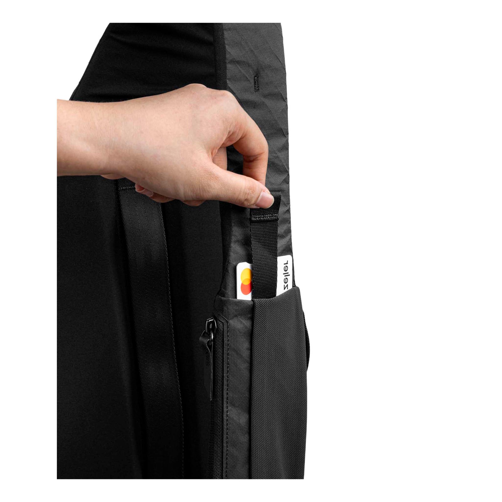 Metro Crossbody | Left Shoulder Alpaka AA010550130 Sling Bags One Size / Black Ultradyne 100D