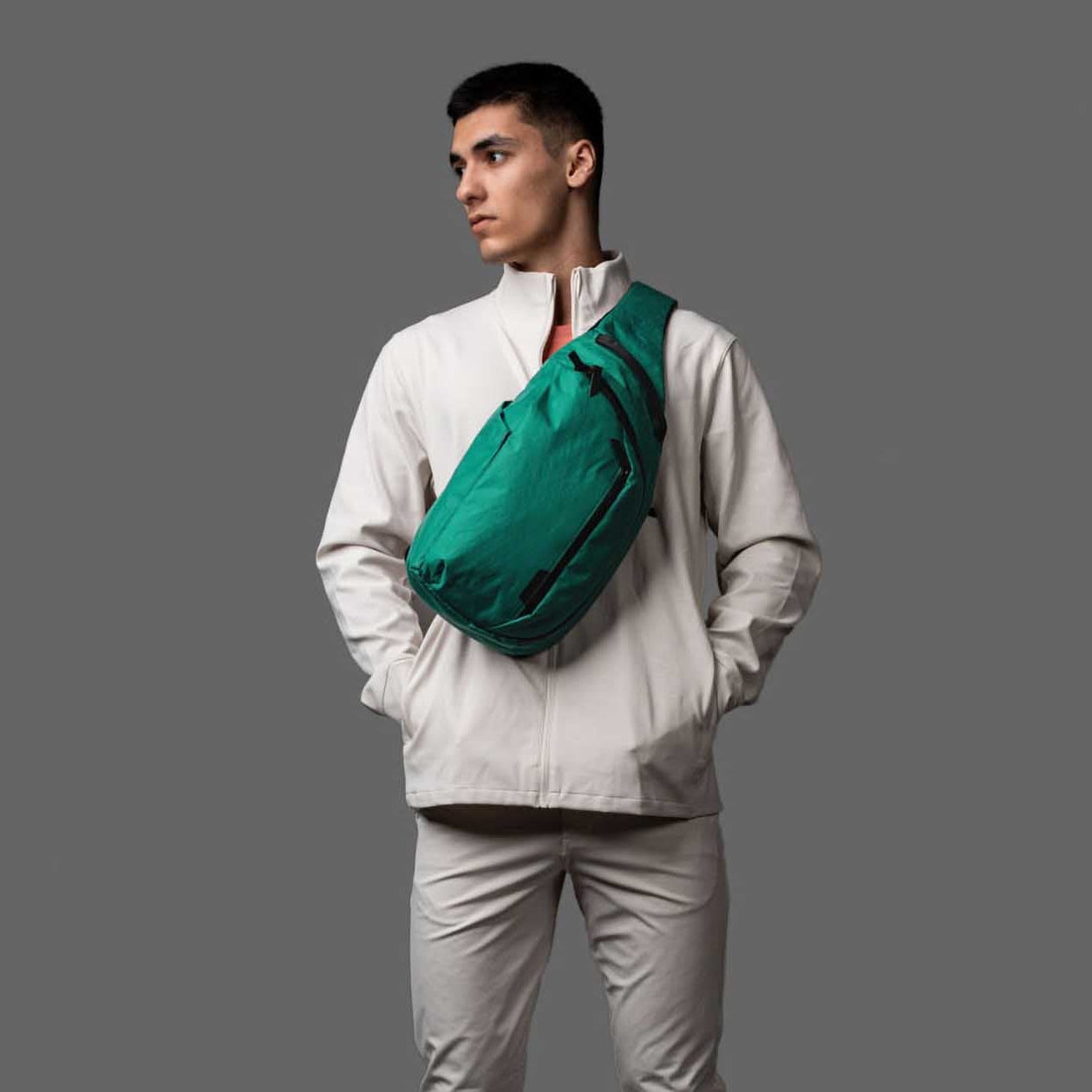 Metro Crossbody | Left Shoulder Alpaka AA010551103 Sling Bags One Size / Cadmium Green | X-Pac VX21