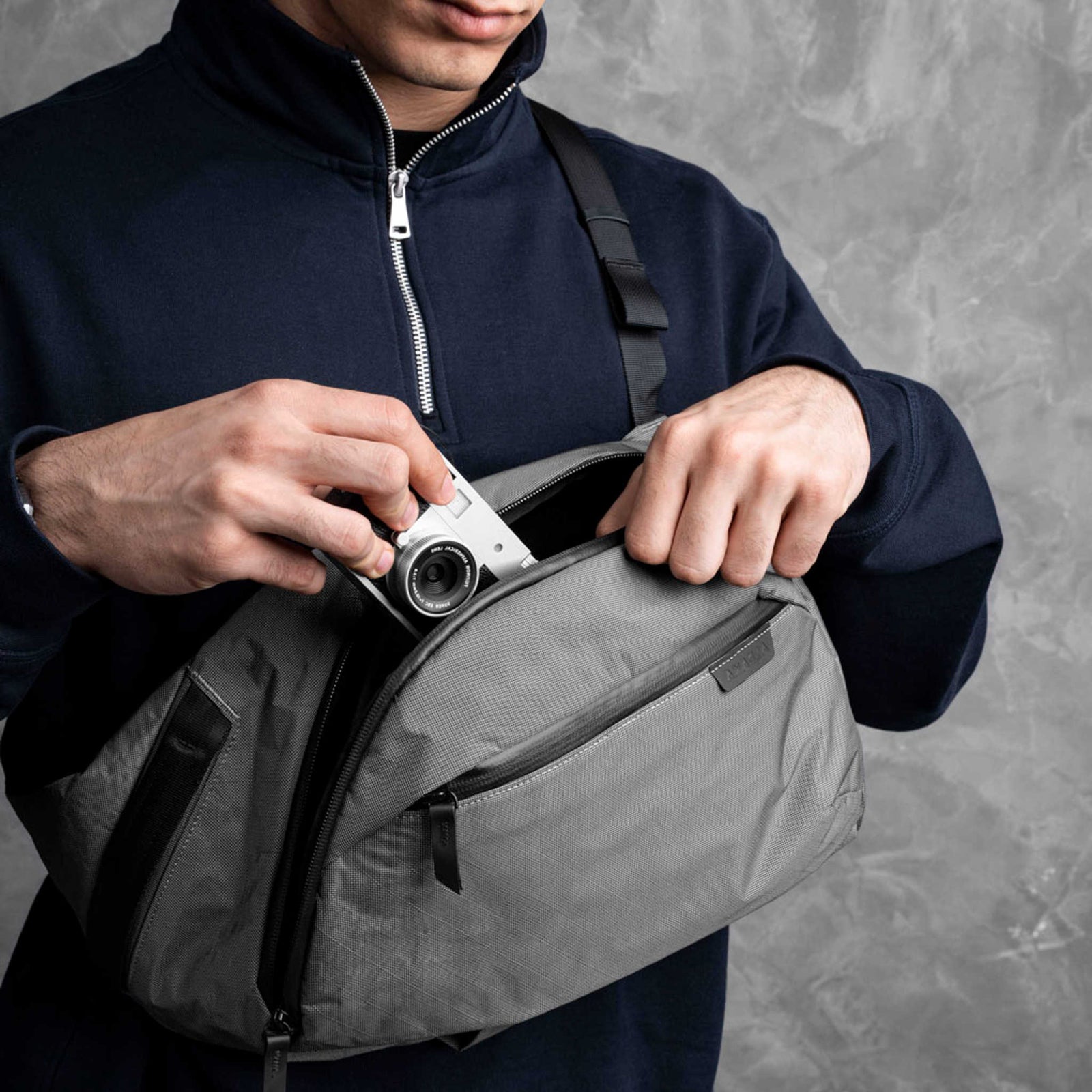 Metro Crossbody | Left Shoulder Alpaka AA010550230 Sling Bags One Size / Grey Ultradyne 100D
