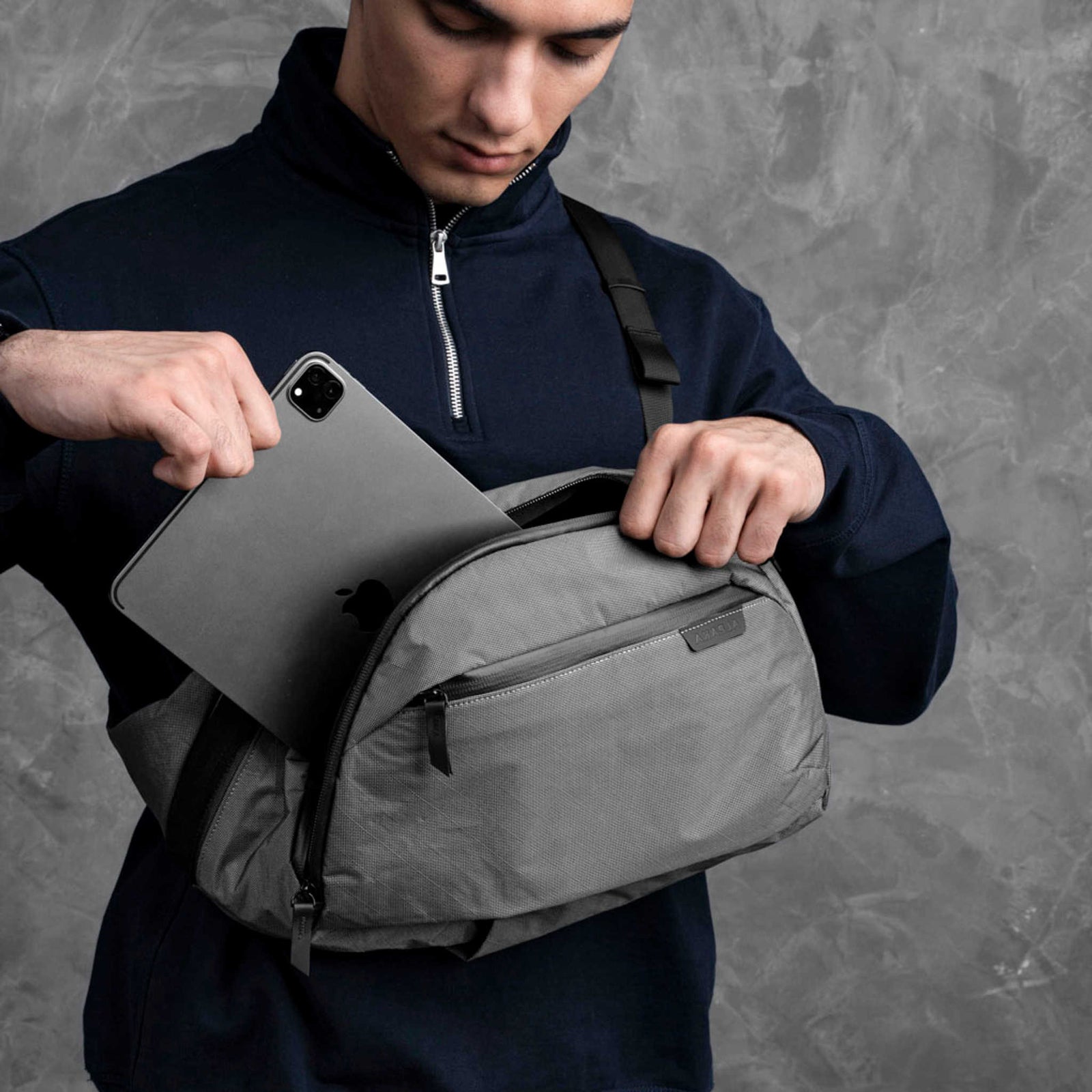Metro Crossbody | Left Shoulder Alpaka AA010550230 Sling Bags One Size / Grey Ultradyne 100D
