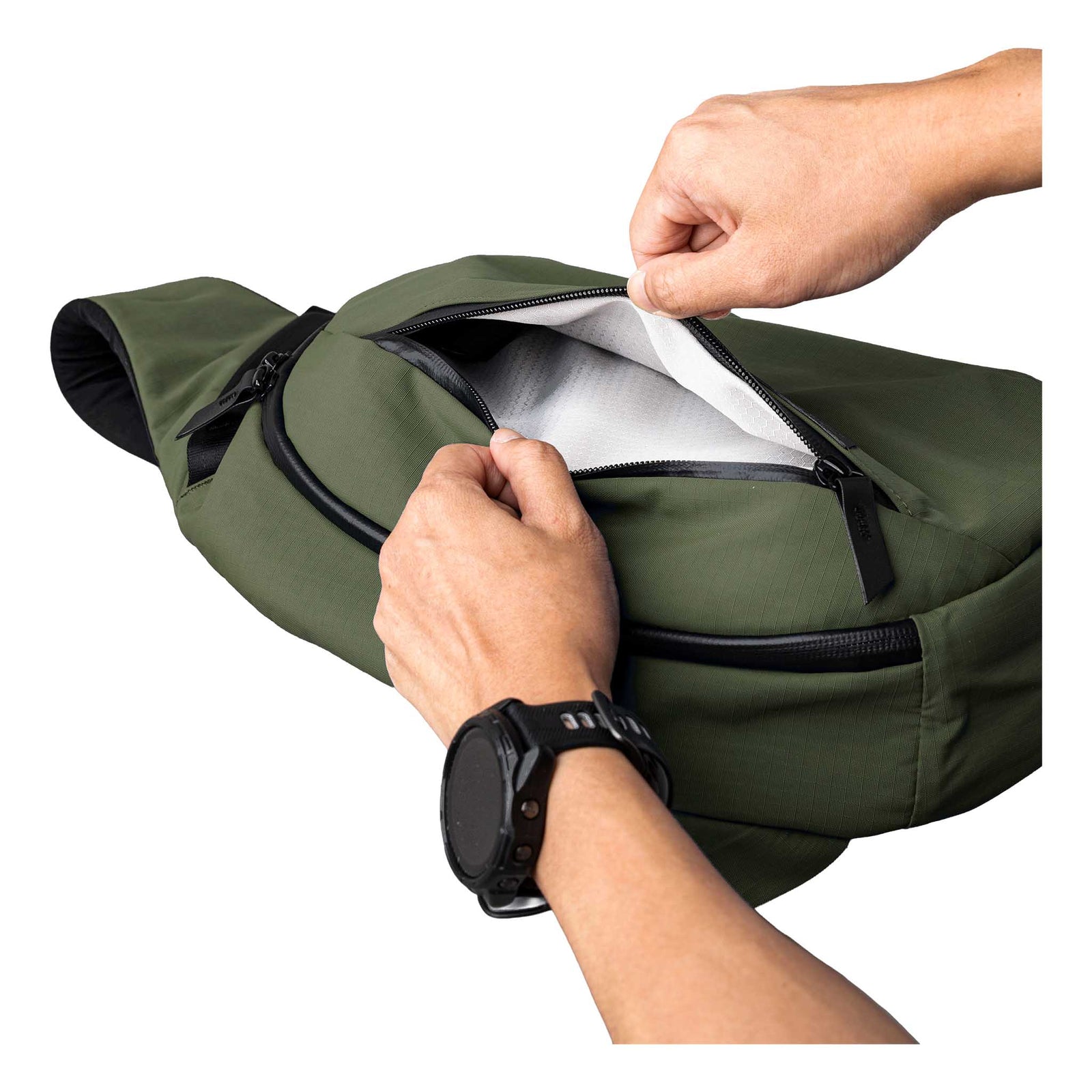 Metro Crossbody | Right Shoulder Alpaka AA010560518 Sling Bags One Size / Green | Axoflux 210D