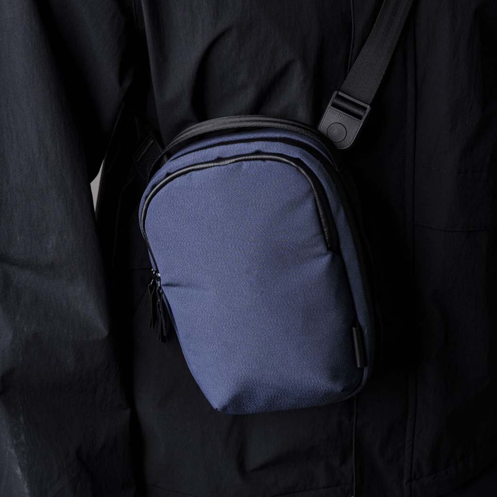 Metro Sling v2 Alpaka Sling Bags 2.5L / Blue | Axoflux 300D
