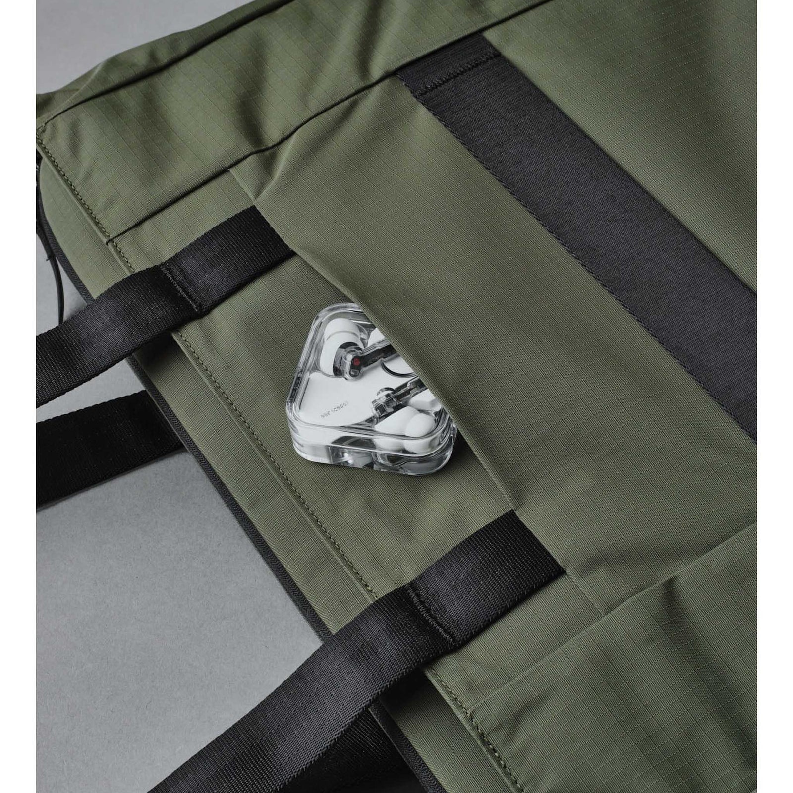 Metro Tote Alpaka AA010500518 Tote Bags One Size / Green | Axoflux 210D