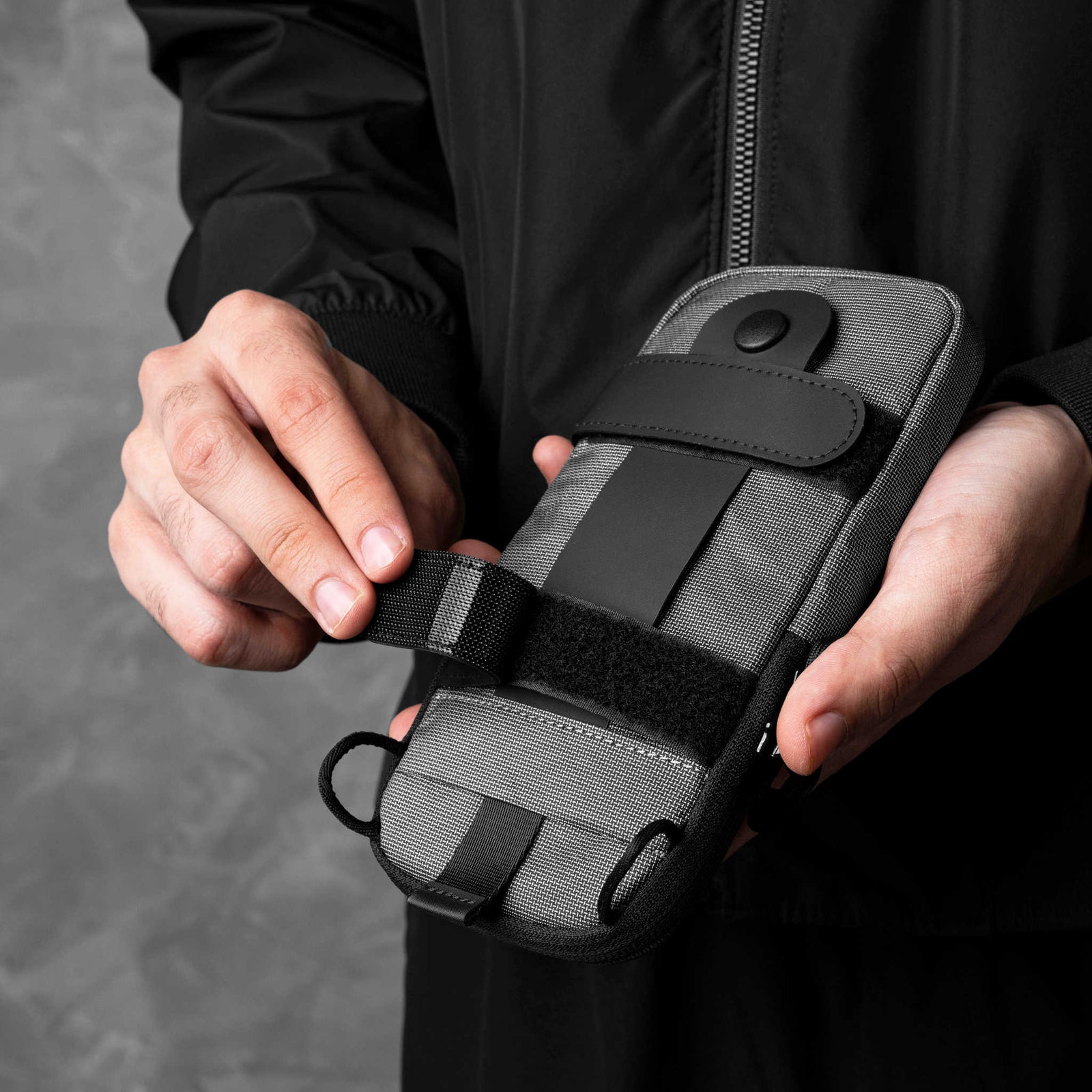 Modular Shoulder Pocket Slim Alpaka AD010920230 Phone Pockets Slim / Grey Ultradyne 100D