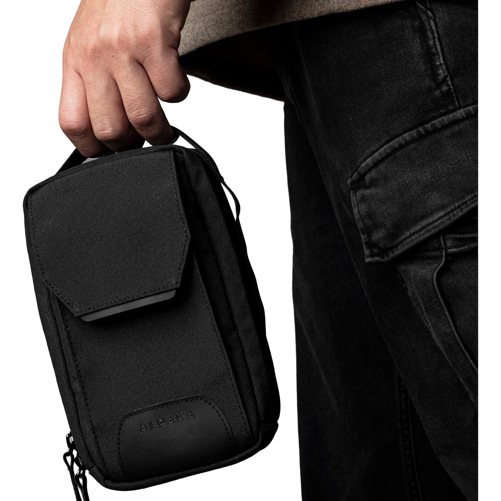 Modular Sling V2 Alpaka AD010740122 Sling Bags One Size / Black | Axogrid 300D