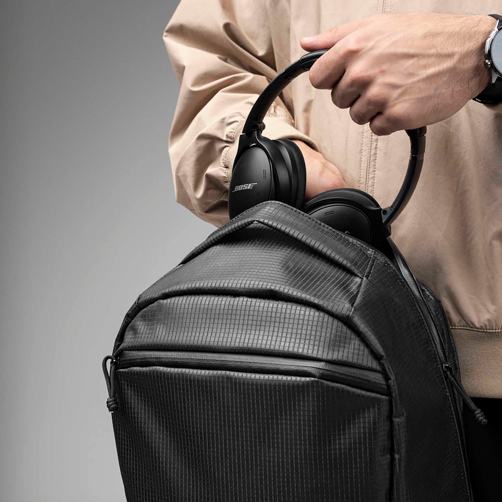 Momentum Backpack Alpaka AD011000132 Backpacks 22L / Axodyne Hybrid Black
