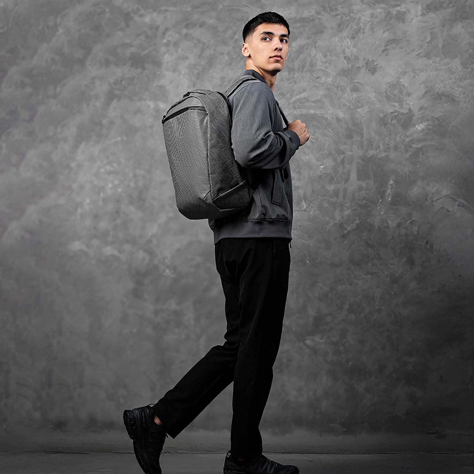 Momentum Backpack Alpaka AD011000232 Backpacks 22L / Axodyne Hybrid Grey