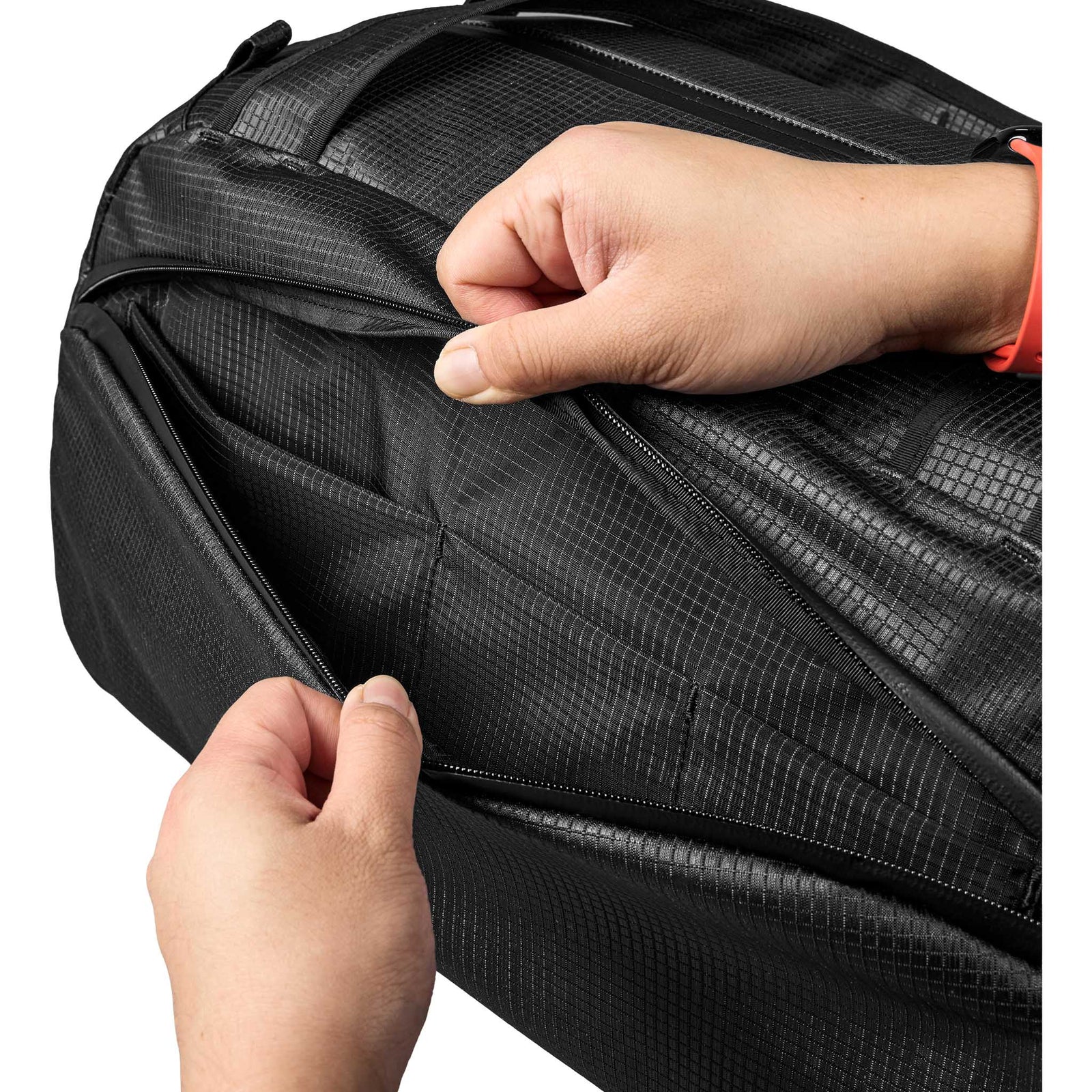 Momentum Duffle Alpaka AD010940132 Duffle Bags 35L / Axodyne Hybrid Black