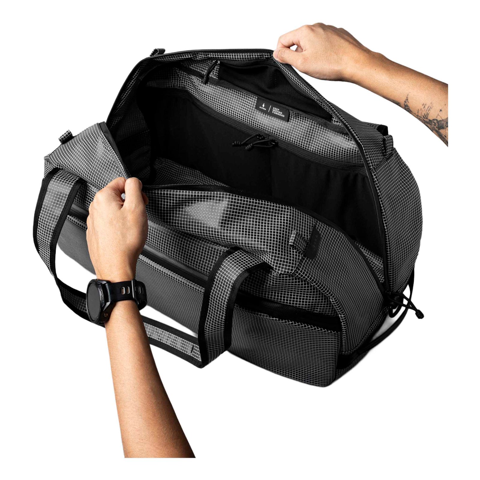Momentum Duffle Alpaka AD010940232 Duffle Bags 35L / Axodyne Hybrid Grey