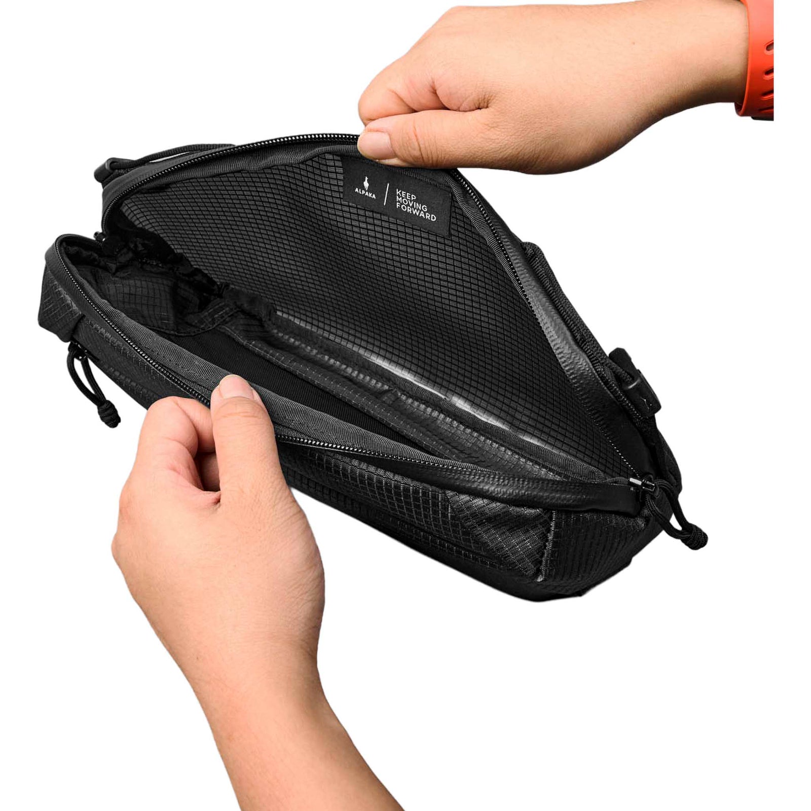 Momentum Sling Alpaka AD010950132 Sling Bags One Size / Axodyne Hybrid Black