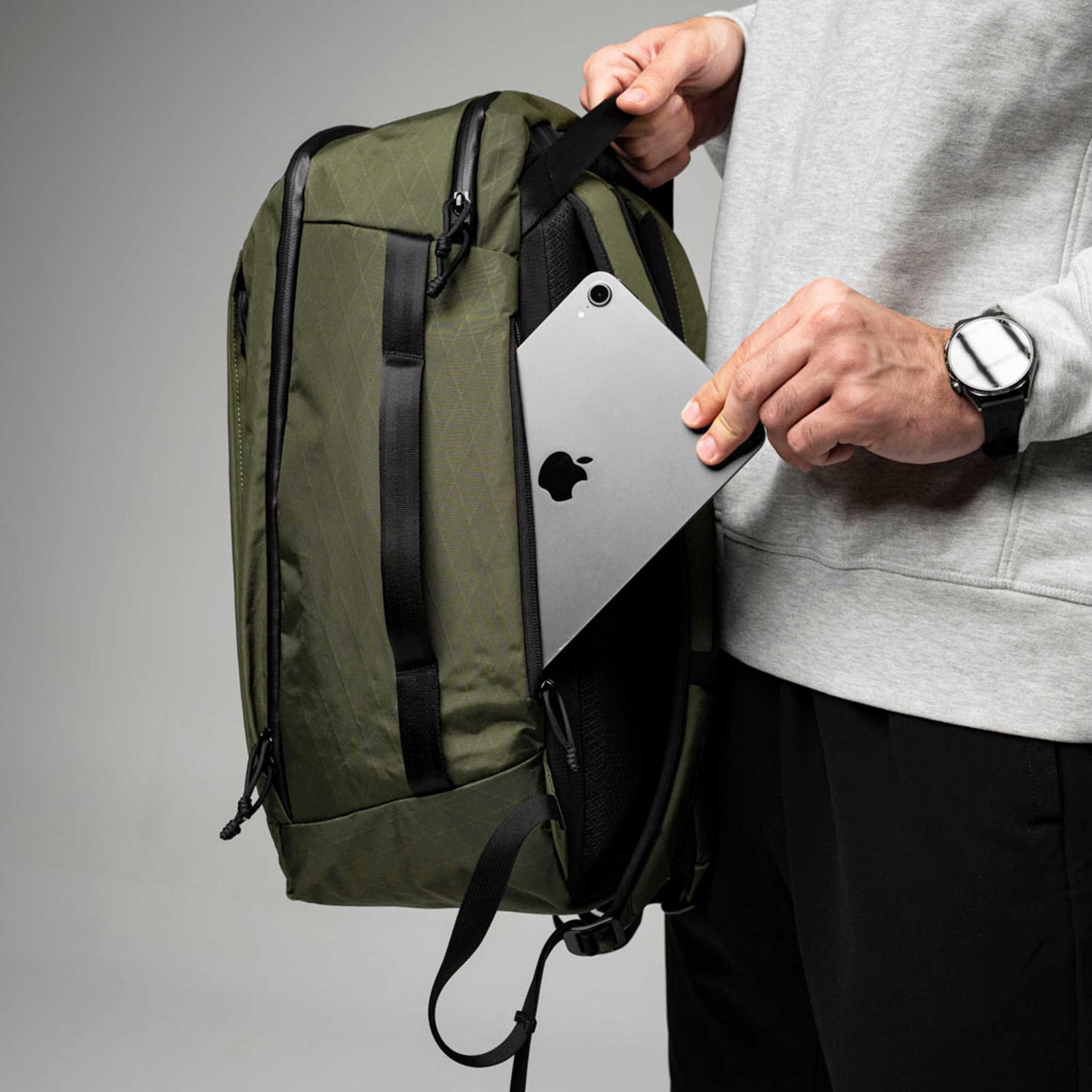 Traverse Backpack 30L Alpaka AA010860507 Backpacks 30L / Olive Green X-Pac X42