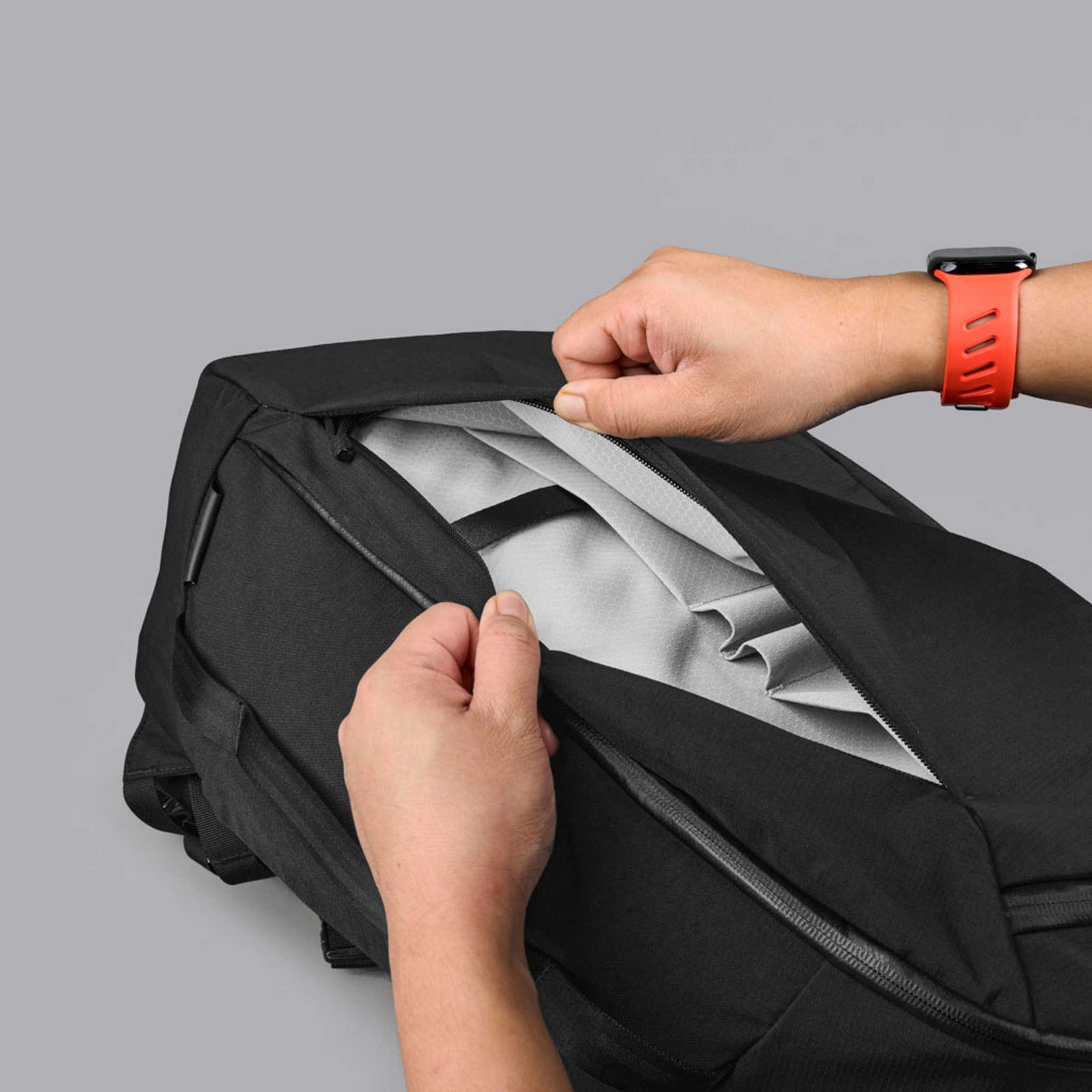 Traverse Backpack 38L Alpaka AA010900124 Backpacks 38L / Black Axoflux 400D Ripstop Nylon