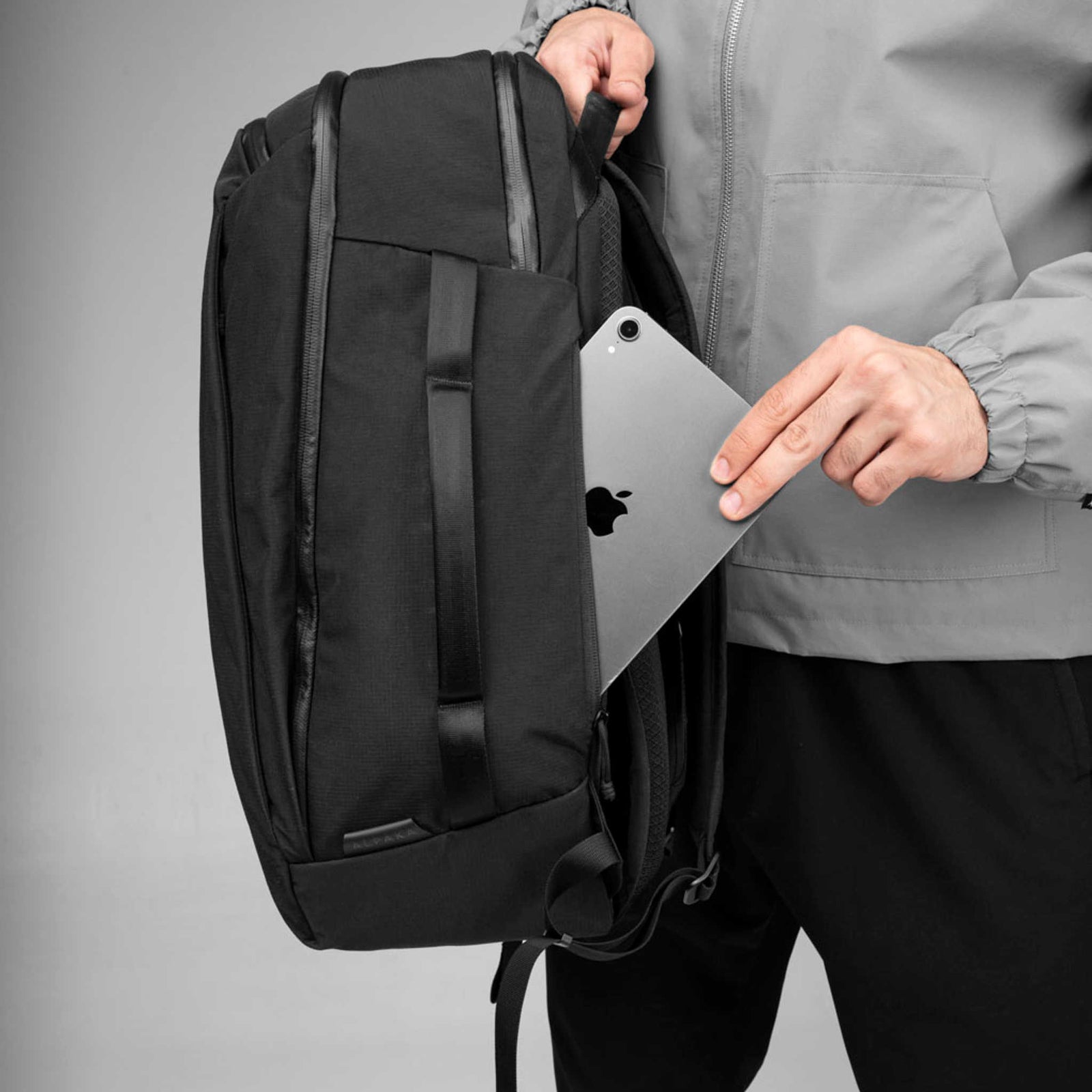 Traverse Backpack 38L Alpaka AA010900124 Backpacks 38L / Black Axoflux 400D Ripstop Nylon