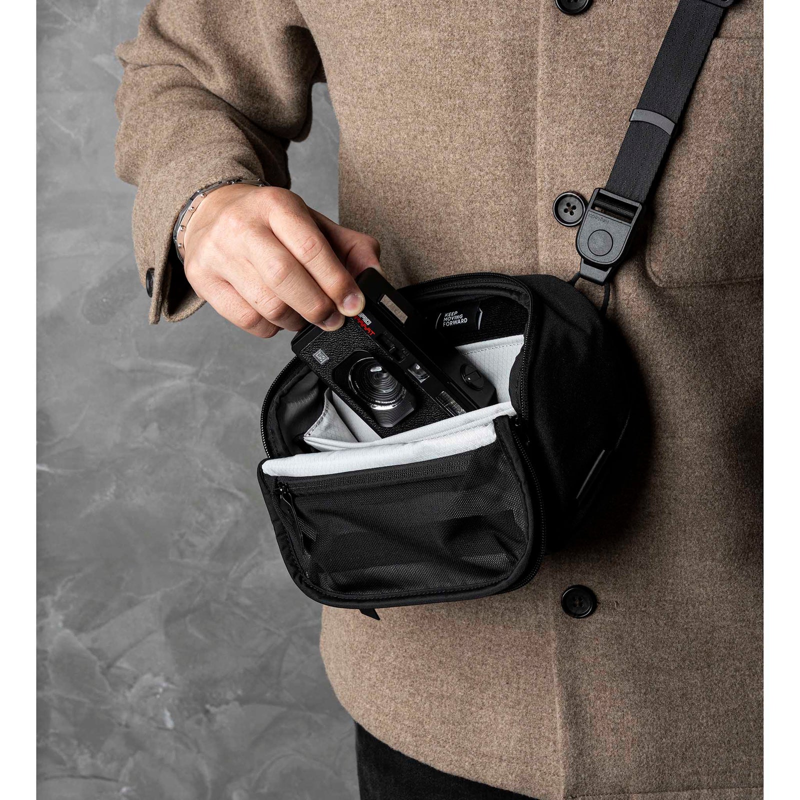 Vertex Pouch Mini Alpaka AD010730121 Tech Pouches 2L / Black | Axoflux 300D