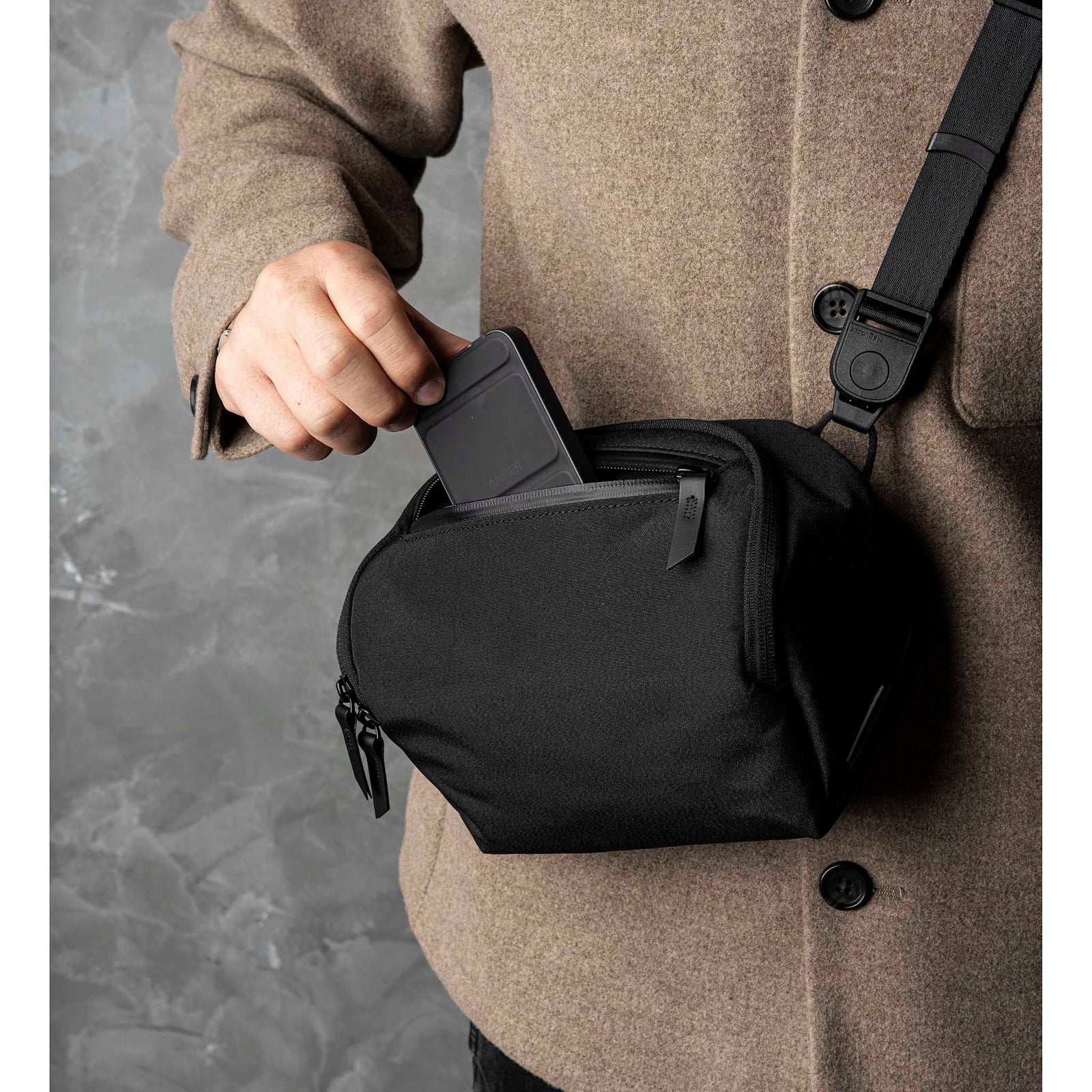 Vertex Pouch Mini Alpaka AD010730121 Tech Pouches 2L / Black | Axoflux 300D