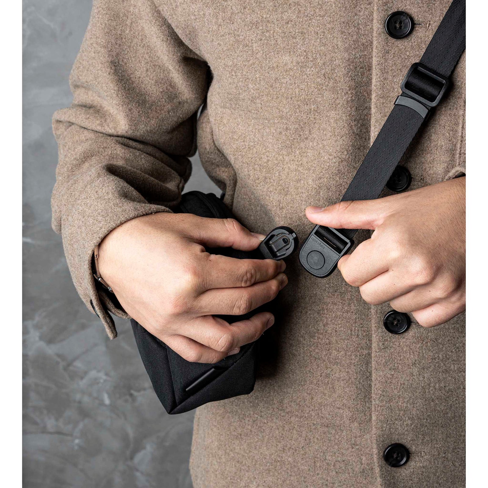 Vertex Pouch Mini Alpaka AD010730121 Tech Pouches 2L / Black | Axoflux 300D
