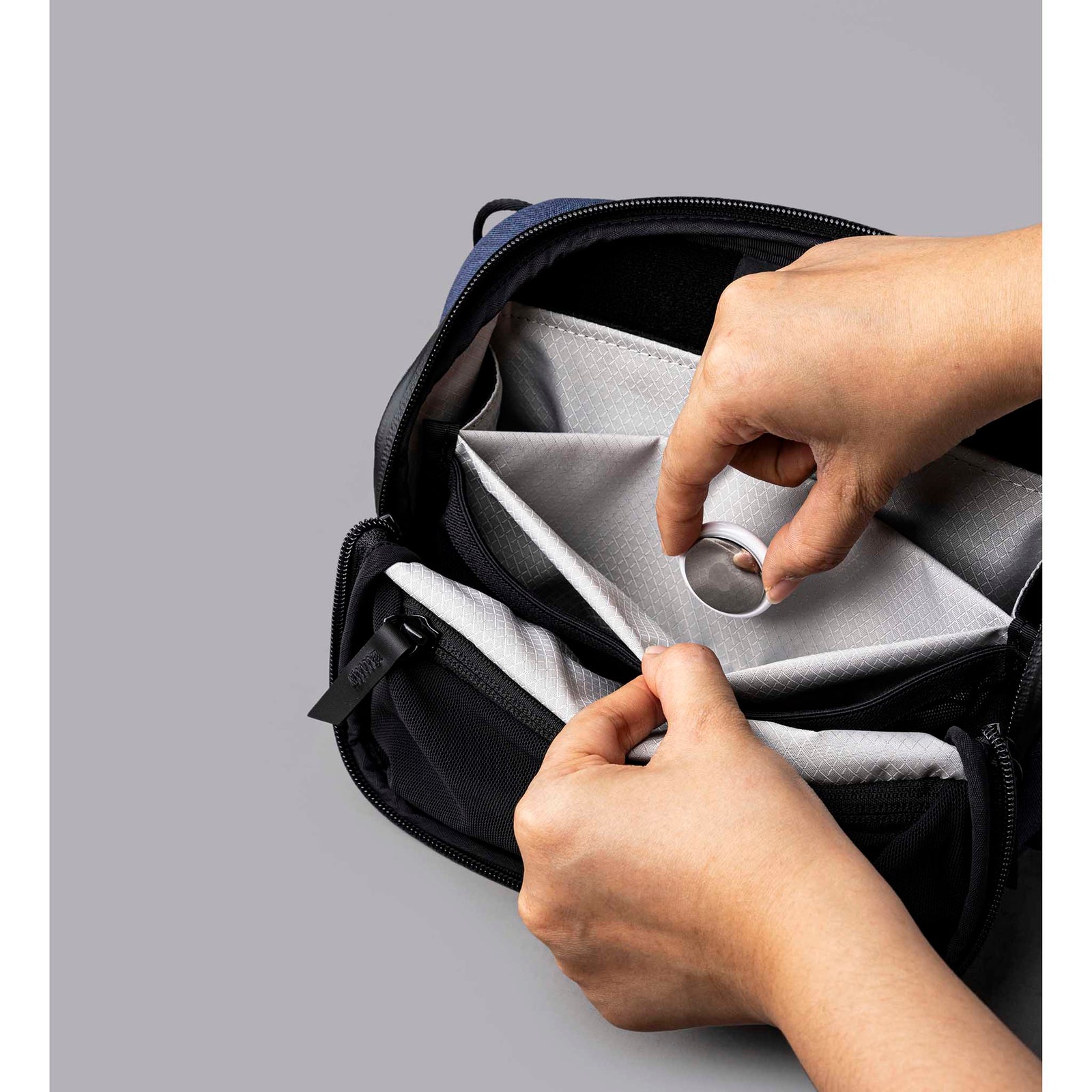 Vertex Pouch Mini Alpaka AD010730621 Tech Pouches 2L / Blue | Axoflux 300D