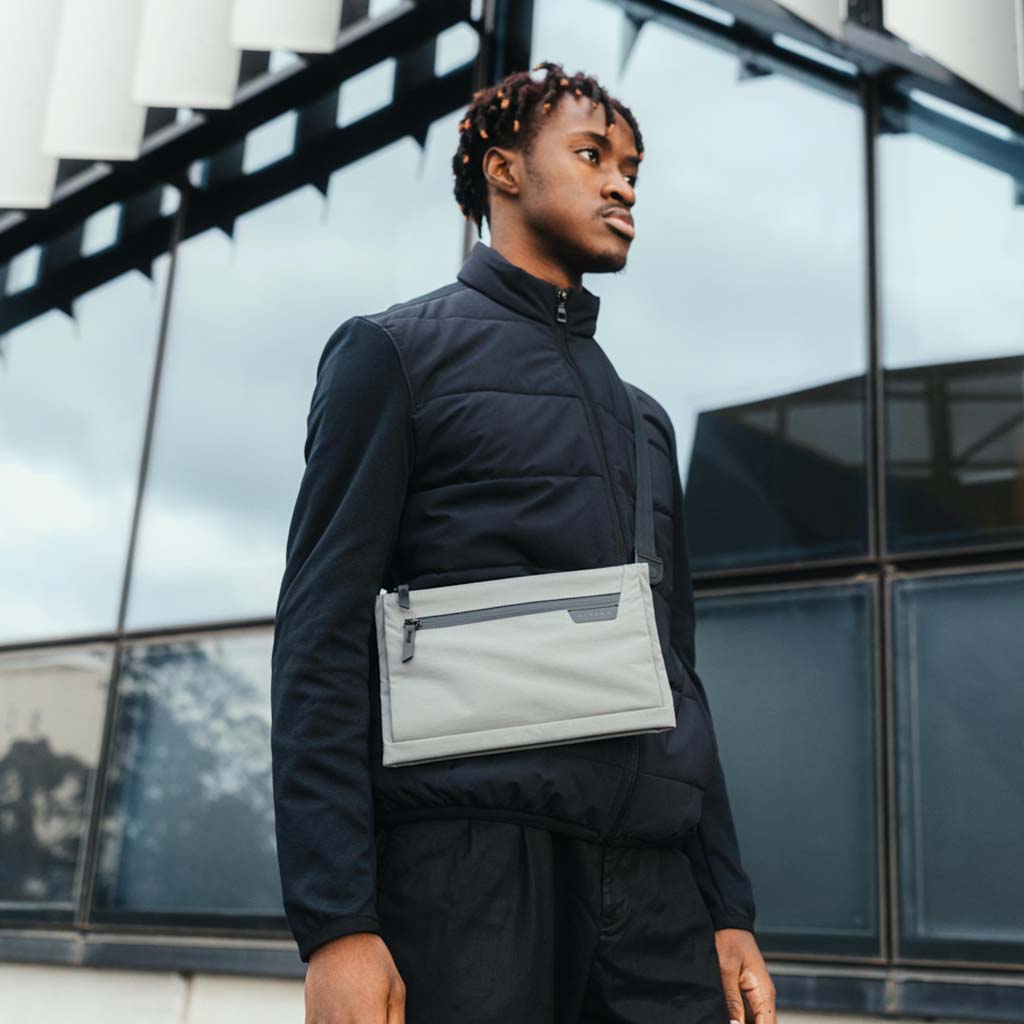 Zip Pouch Max v2 Alpaka AD010650218 Sling Bags 2L / Grey | Axoflux 210D