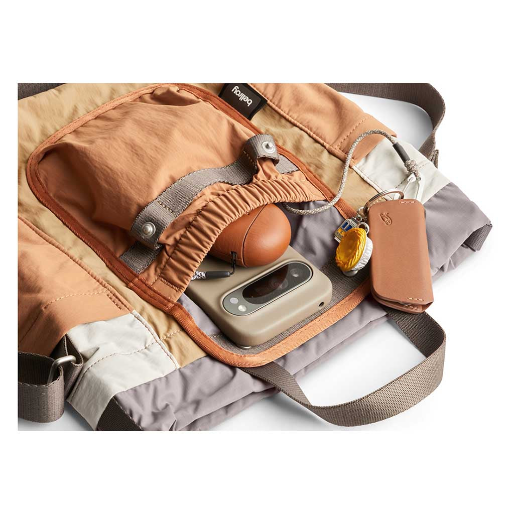 Cinch Bucket Bag Bellroy BHTA-SDN-243 Tote Bags 9L / Sand Dune