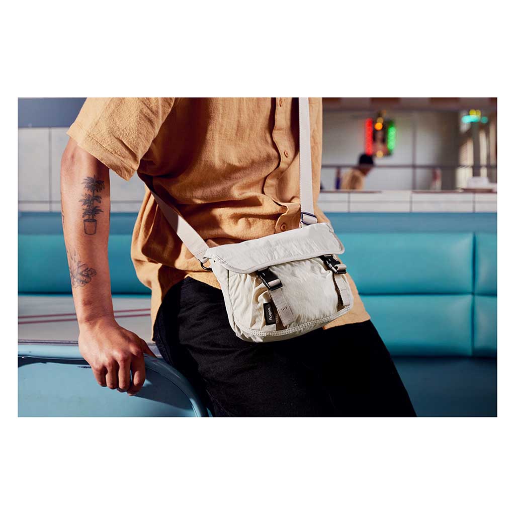Cinch Mini Messenger Bellroy BHMA-DNB-243 Messenger Bags 6L / Denim Blue