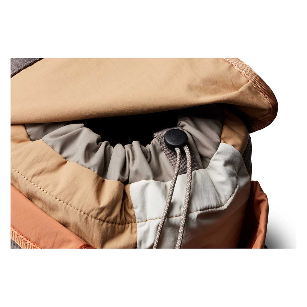 Cinch Minipack Bellroy BHRA-SDN-243 Backpacks 9L / Sand Dune