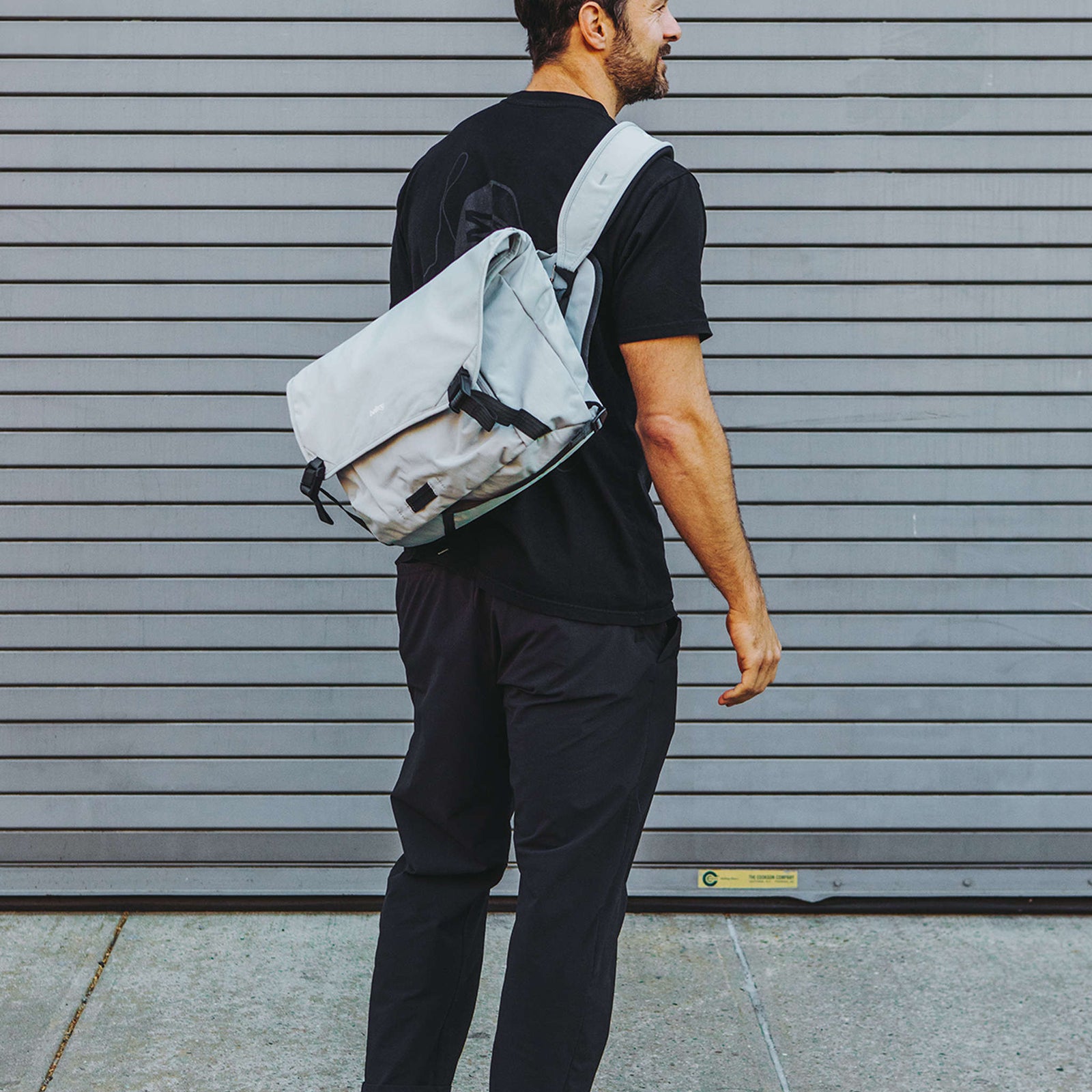 Venture Messenger 14" Bellroy BVYA-FOG-213 Messenger Bags 16L / Fog