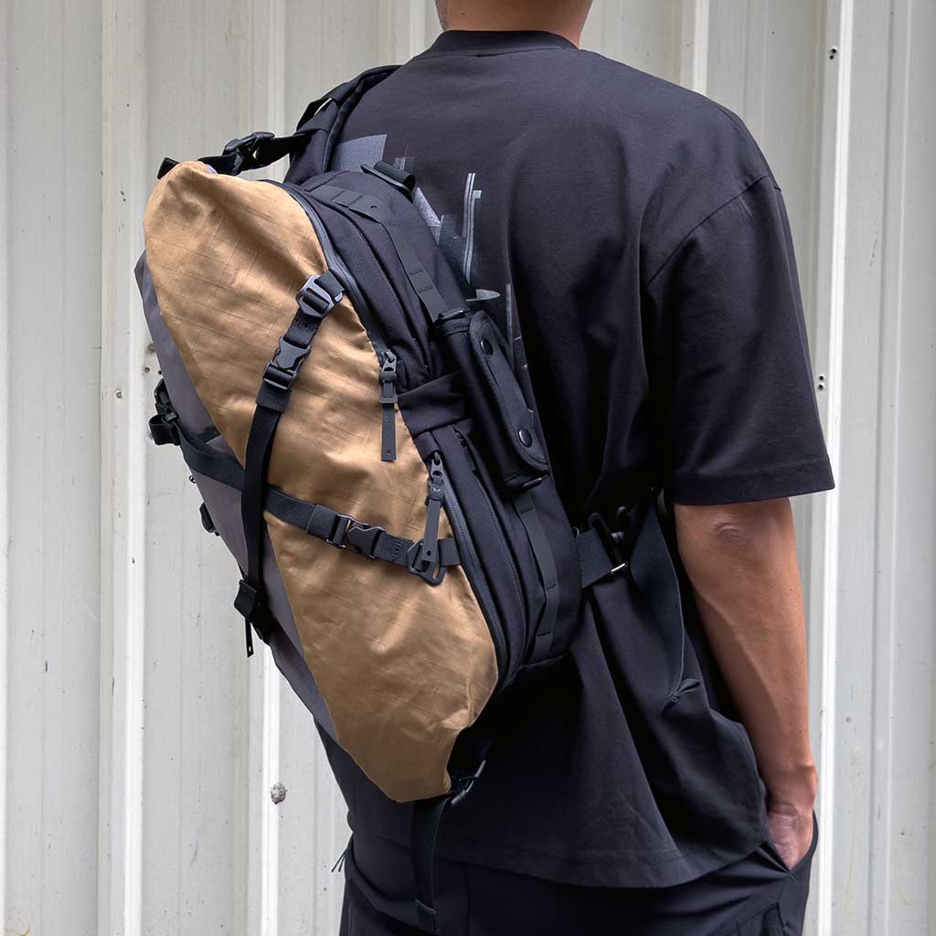X-PAK EVO Sling Pack CODE OF BELL COFB-XPK2-ARD Backpacks 23L / Arid