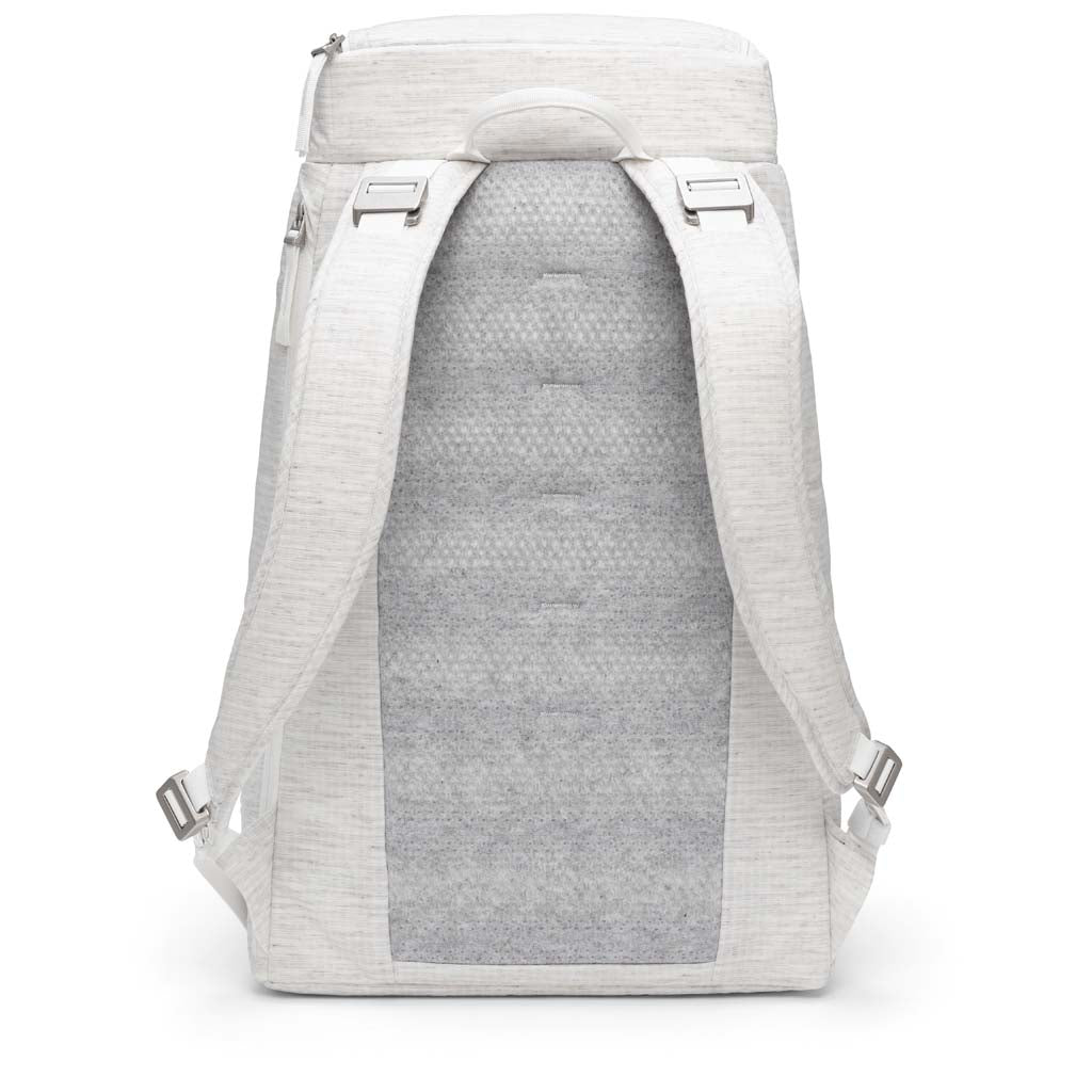 Hugger Backpack 30 Db Journey 1000176010601 Backpacks 30L / Clean Slate