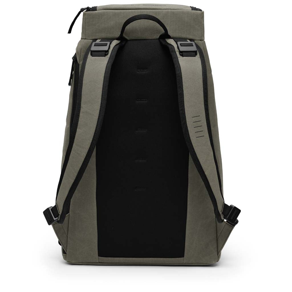Hugger Backpack 30 Db Journey 1000176201701 Backpacks 30L / Forest Green