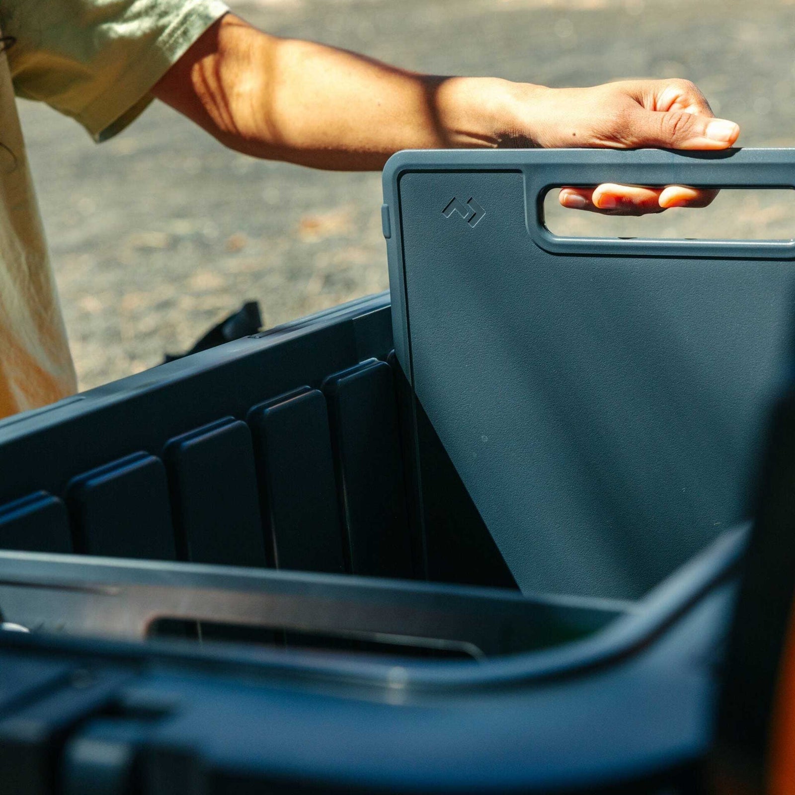 Recon Hardside | Cooler Divider Dometic DOM413 Cooler Accessories One Size / Black