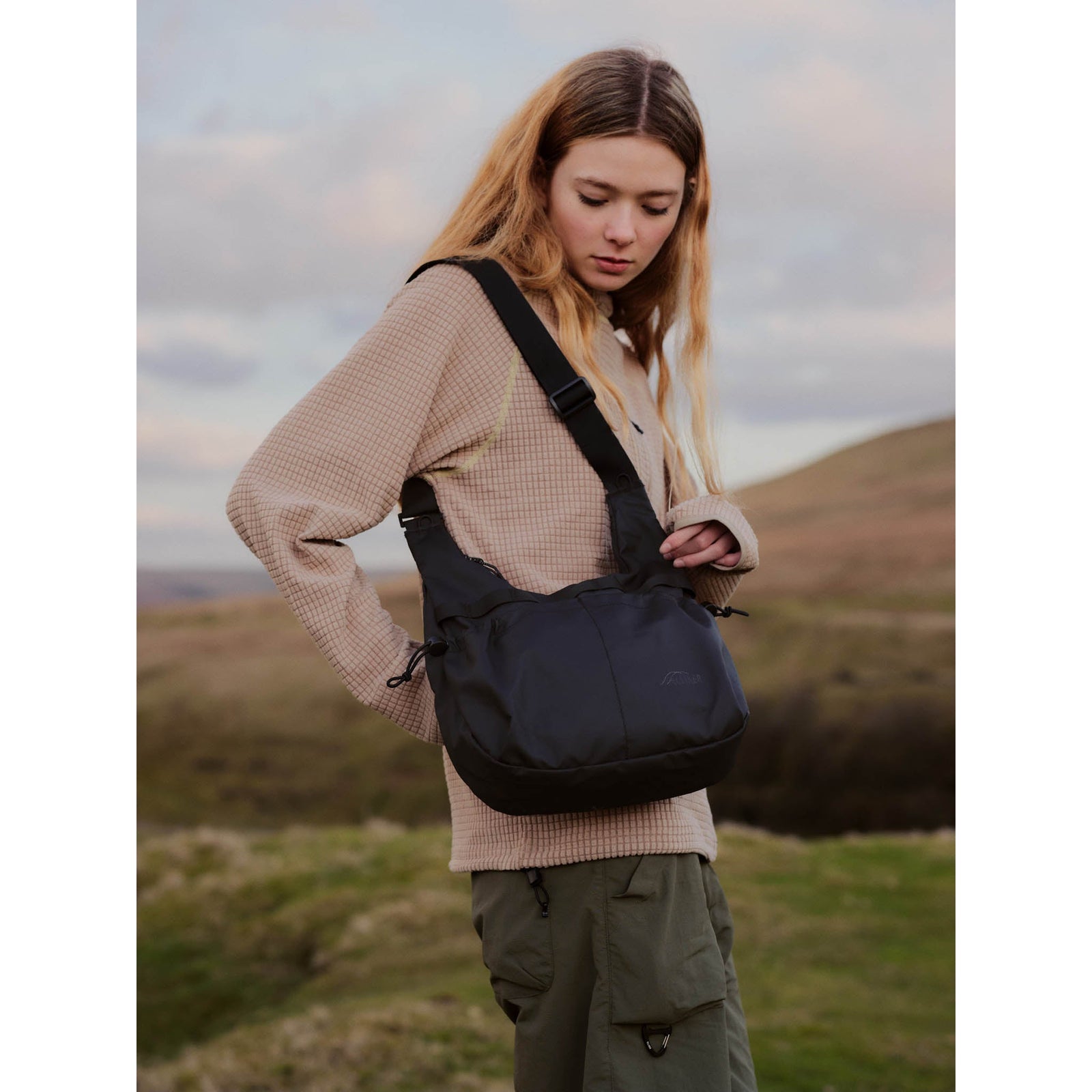 Bain Sling Bag Elliker 34063-TAUPE Sling Bags 6.5L / Taupe