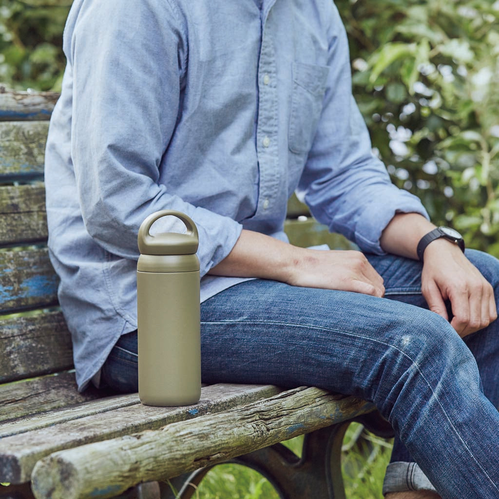 Day Off Tumbler Kinto 21095 Coffee Flasks 500ml / Khaki