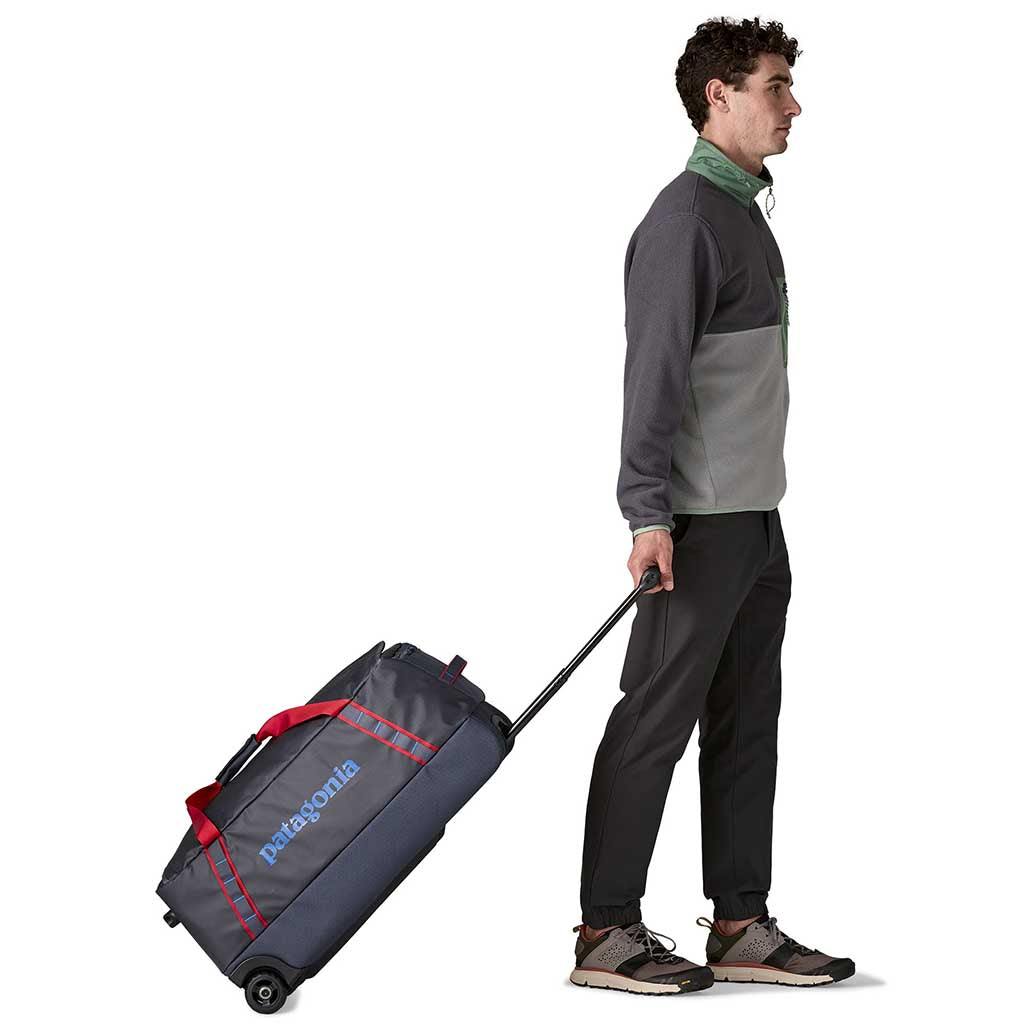 Black Hole Wheeled Duffle 70L Patagonia 49382-SMRE-ALL Wheeled Duffle Bags 70L / Smolder Blue/Amanita Red