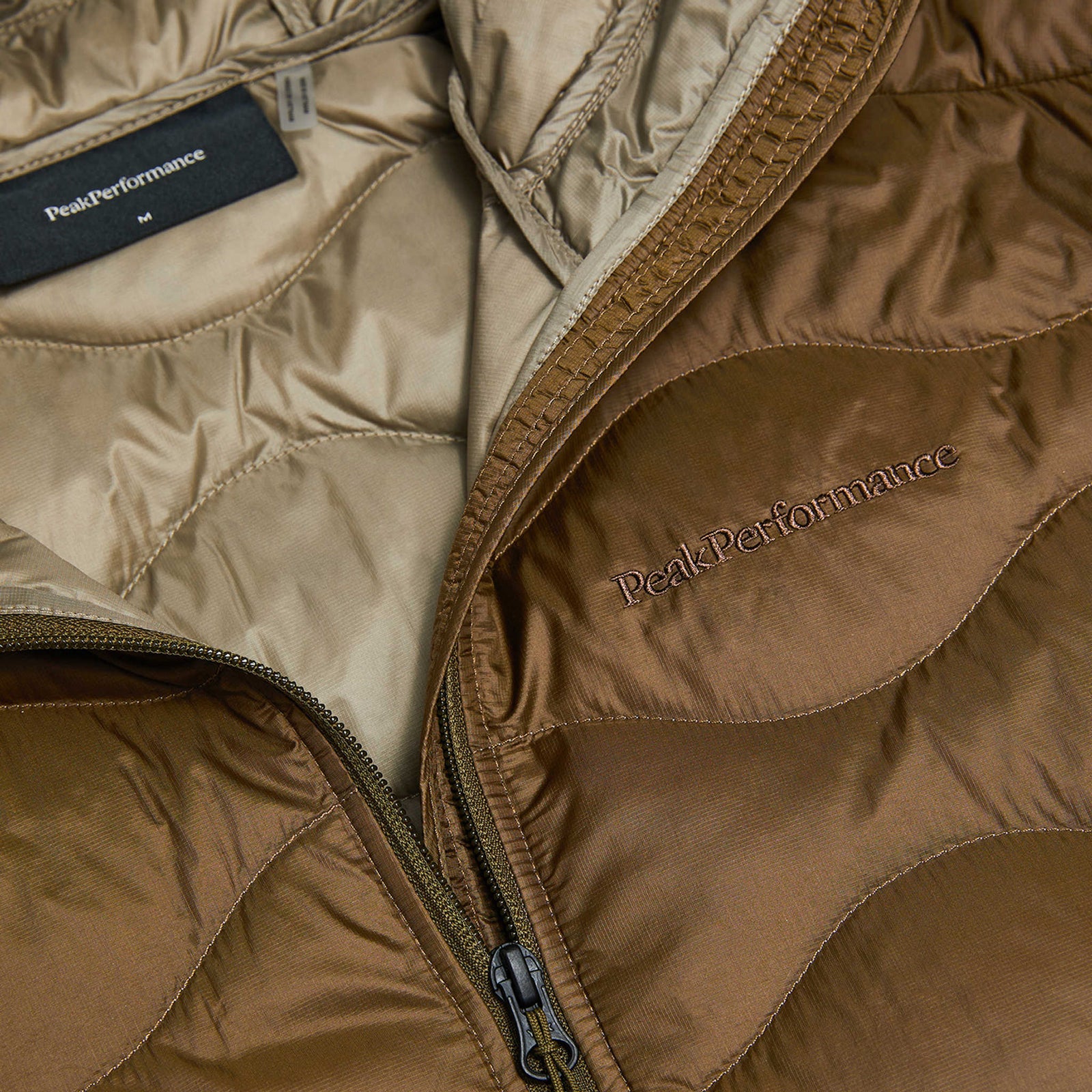 Helium Down Hood Jacket | Men's Peak Performance Men's Insulated Jackets